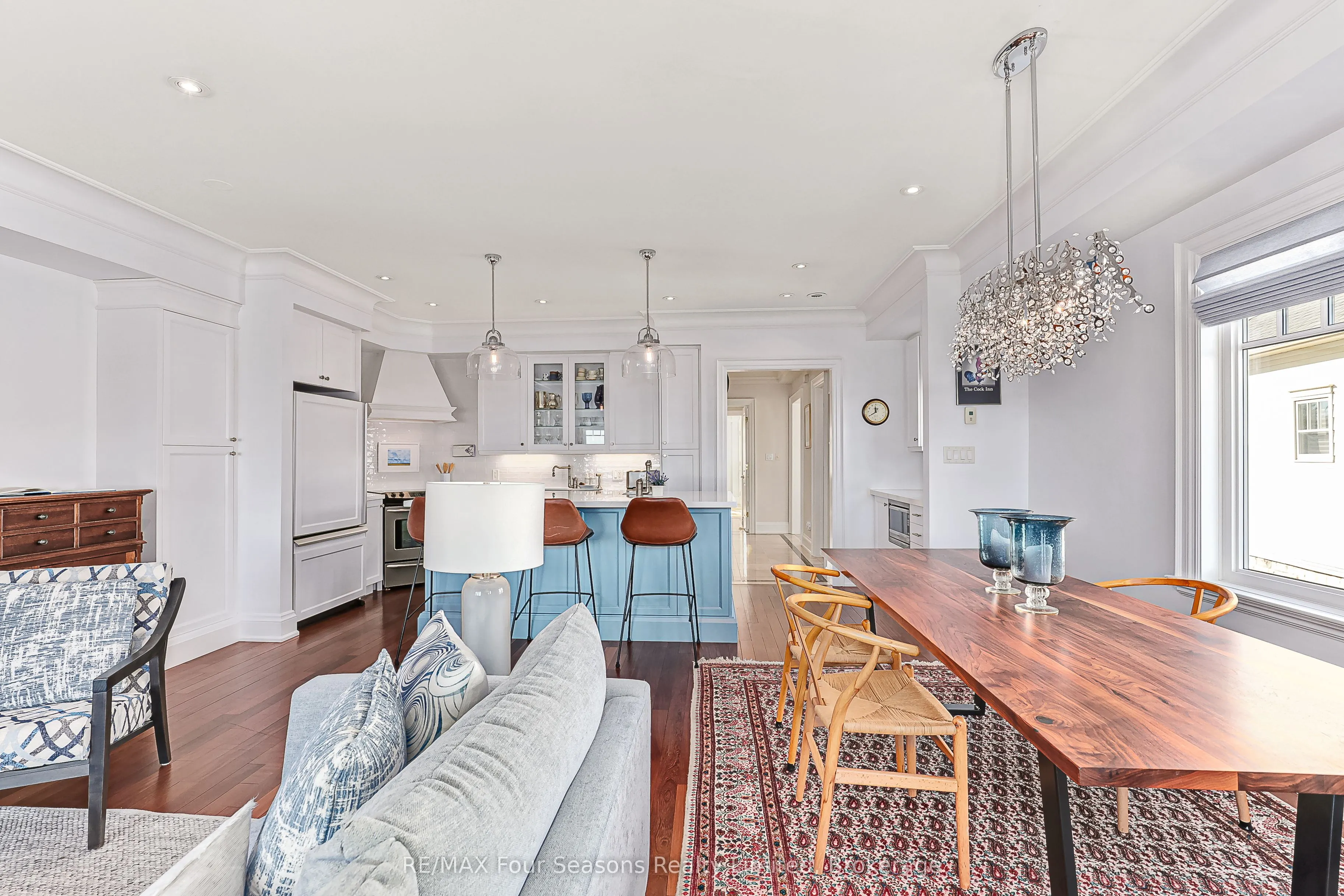40 Trott Boulevard #306