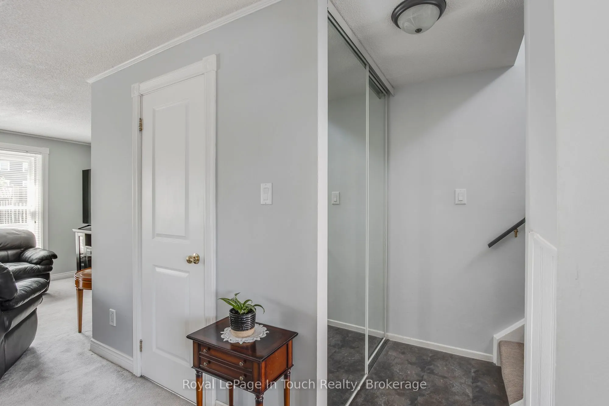 233 Innisfil Street #4