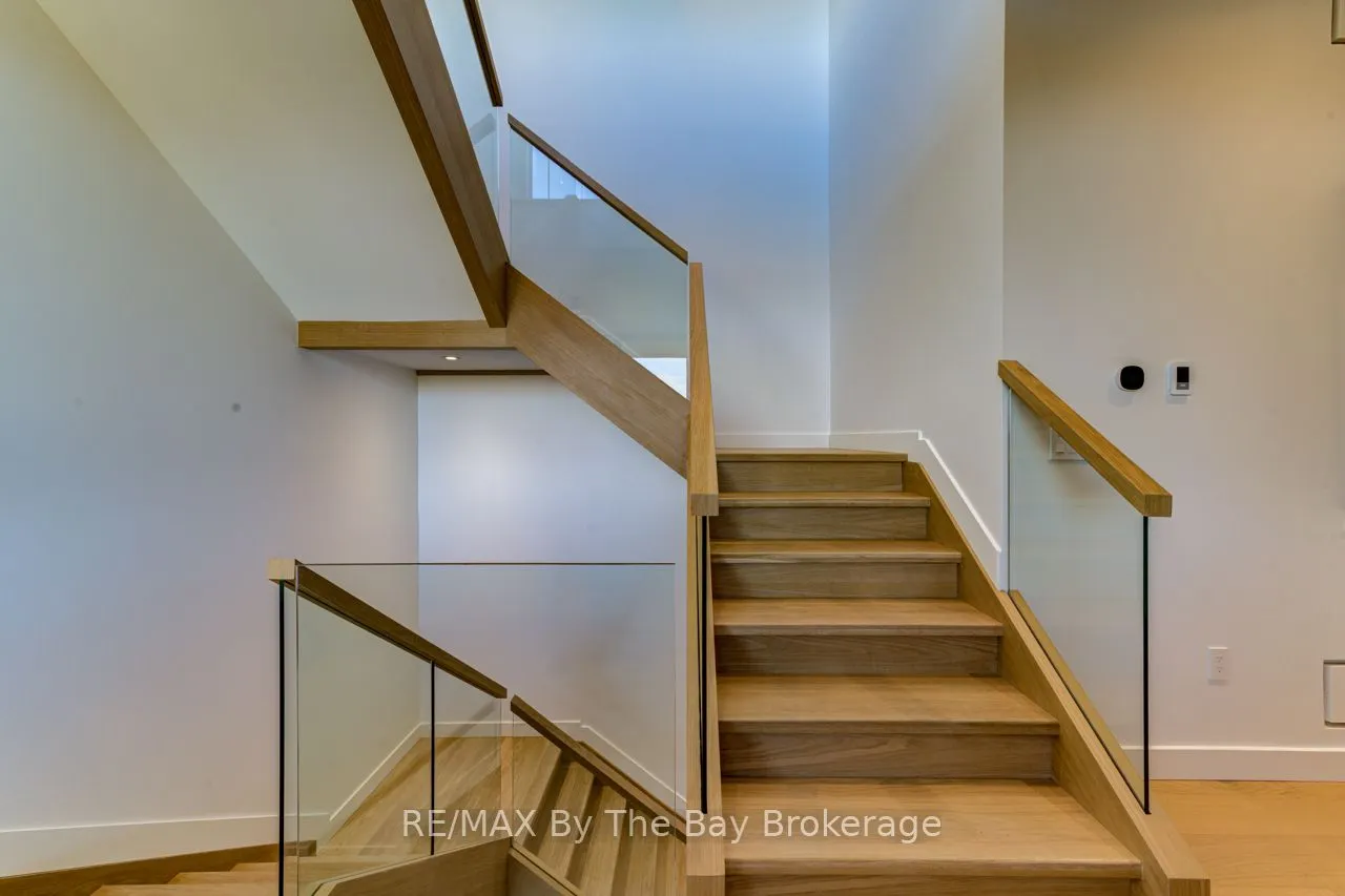 18 Raintree Court