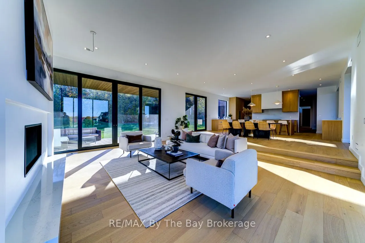 18 Raintree Court