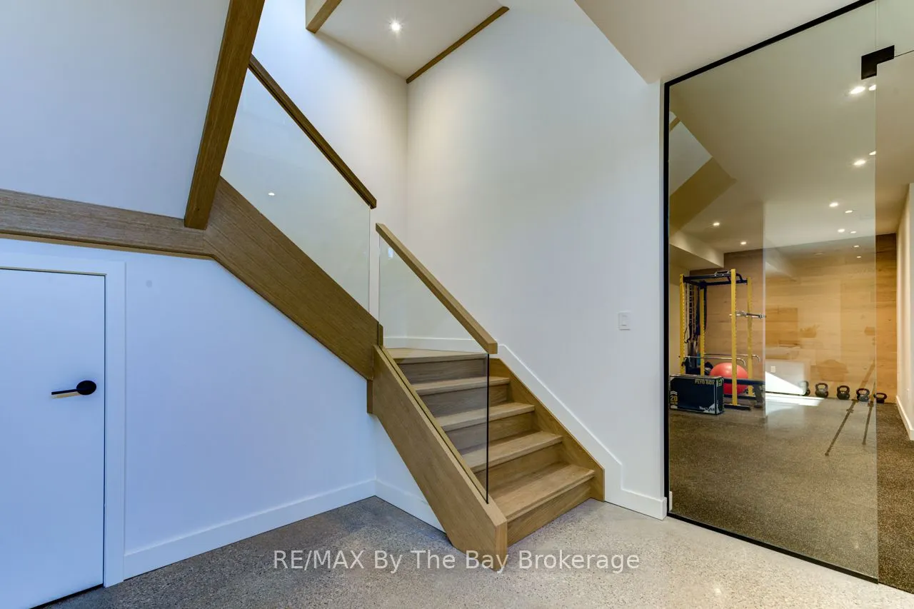 18 Raintree Court