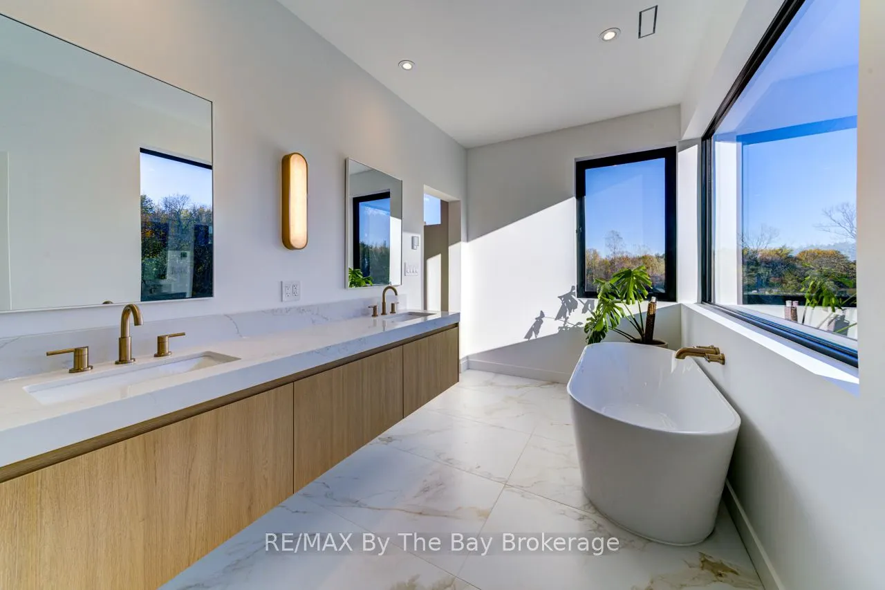 18 Raintree Court