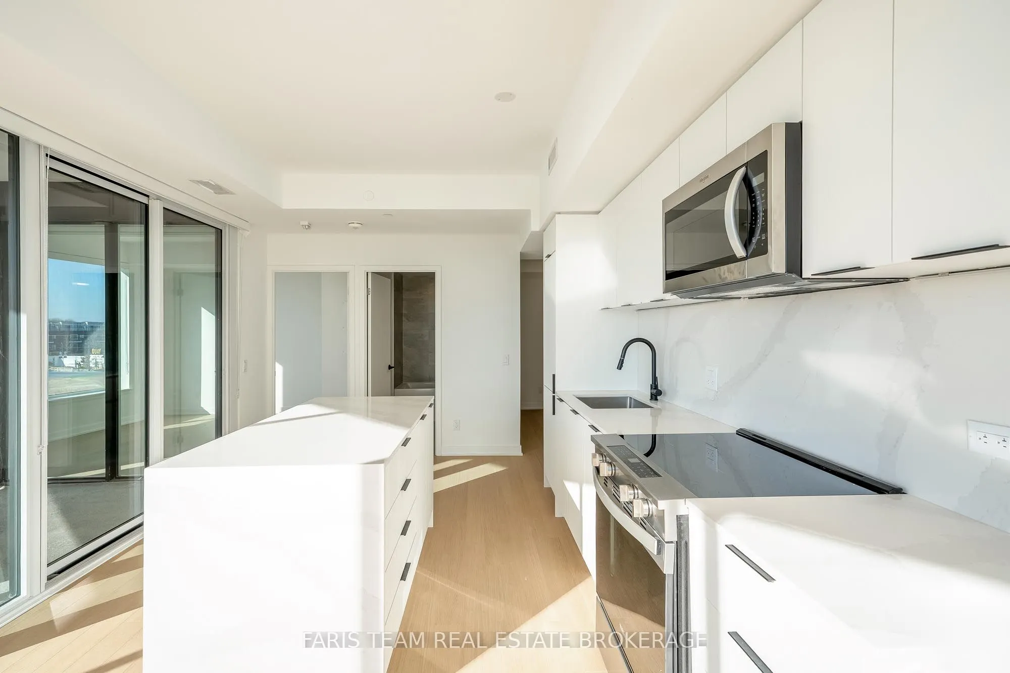 31 Huron Street #216