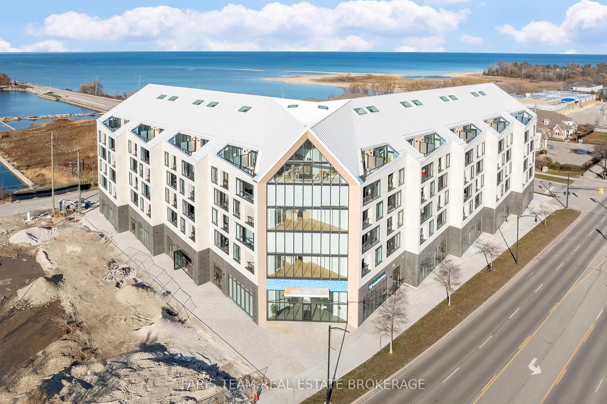 31 Huron Street #216