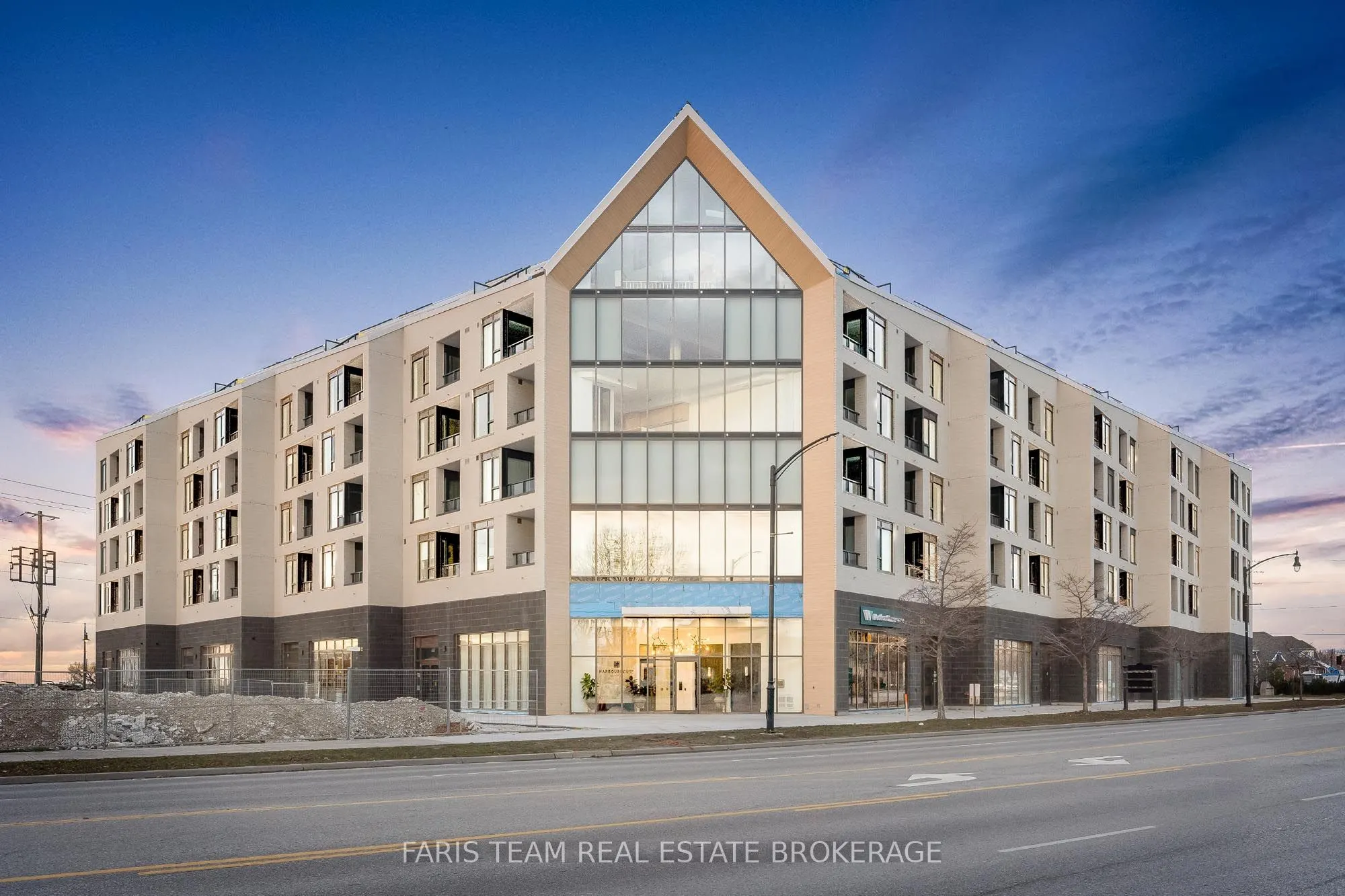 31 Huron Street #216