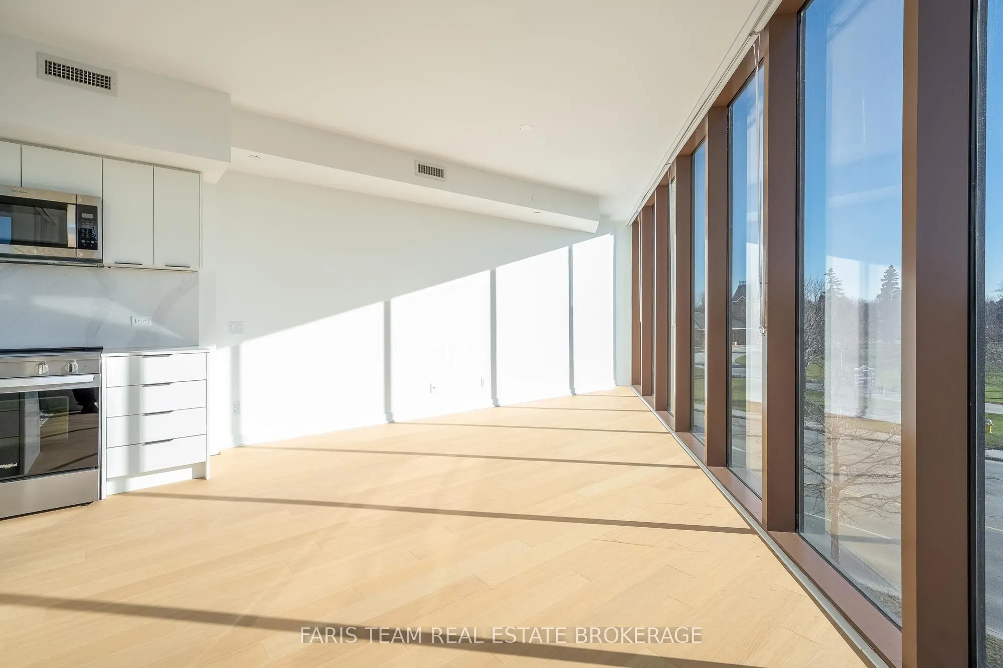 31 Huron Street #216