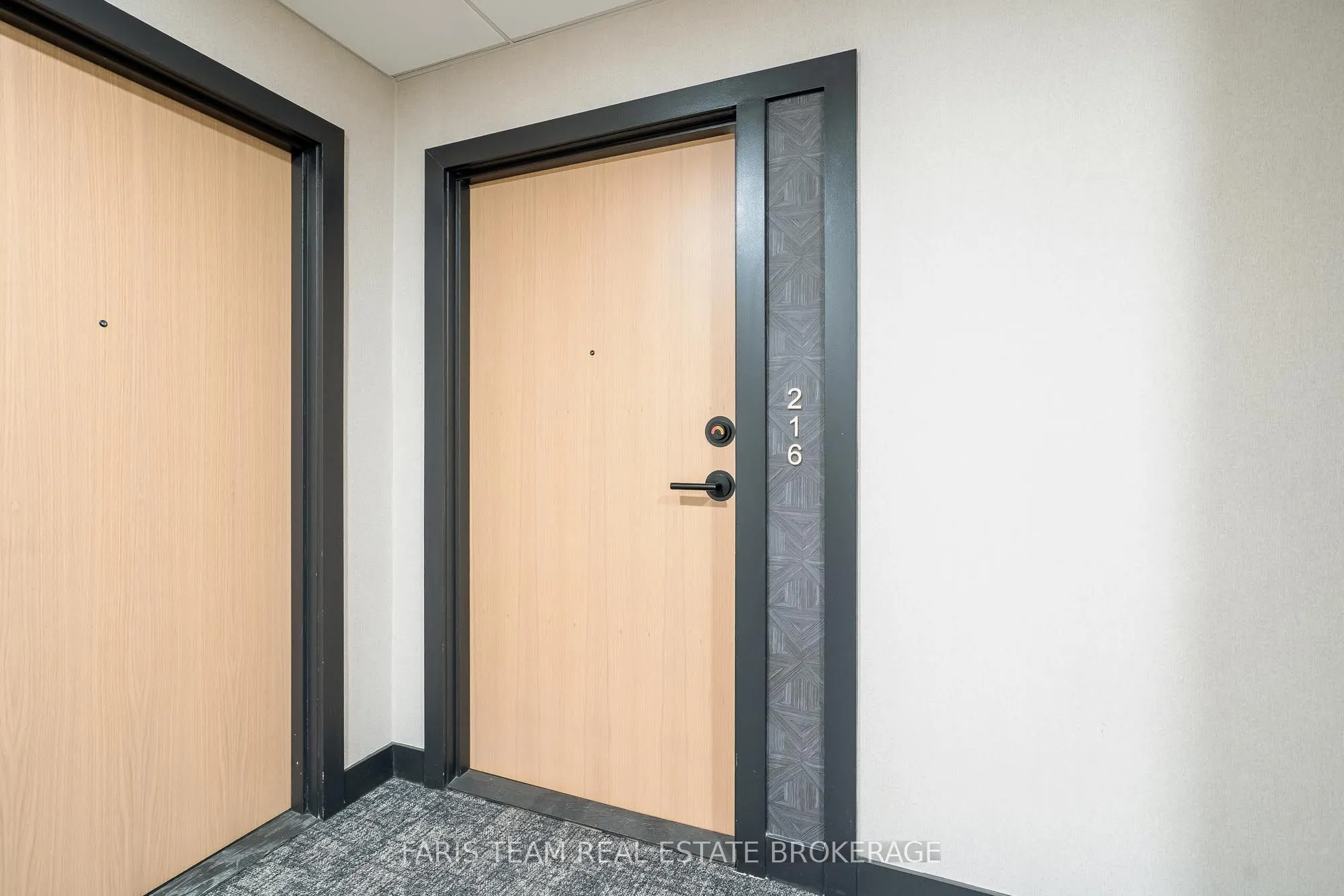 31 Huron Street #216