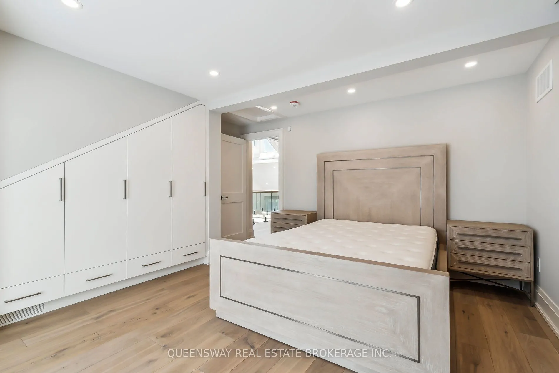 36 Pioneer Trail