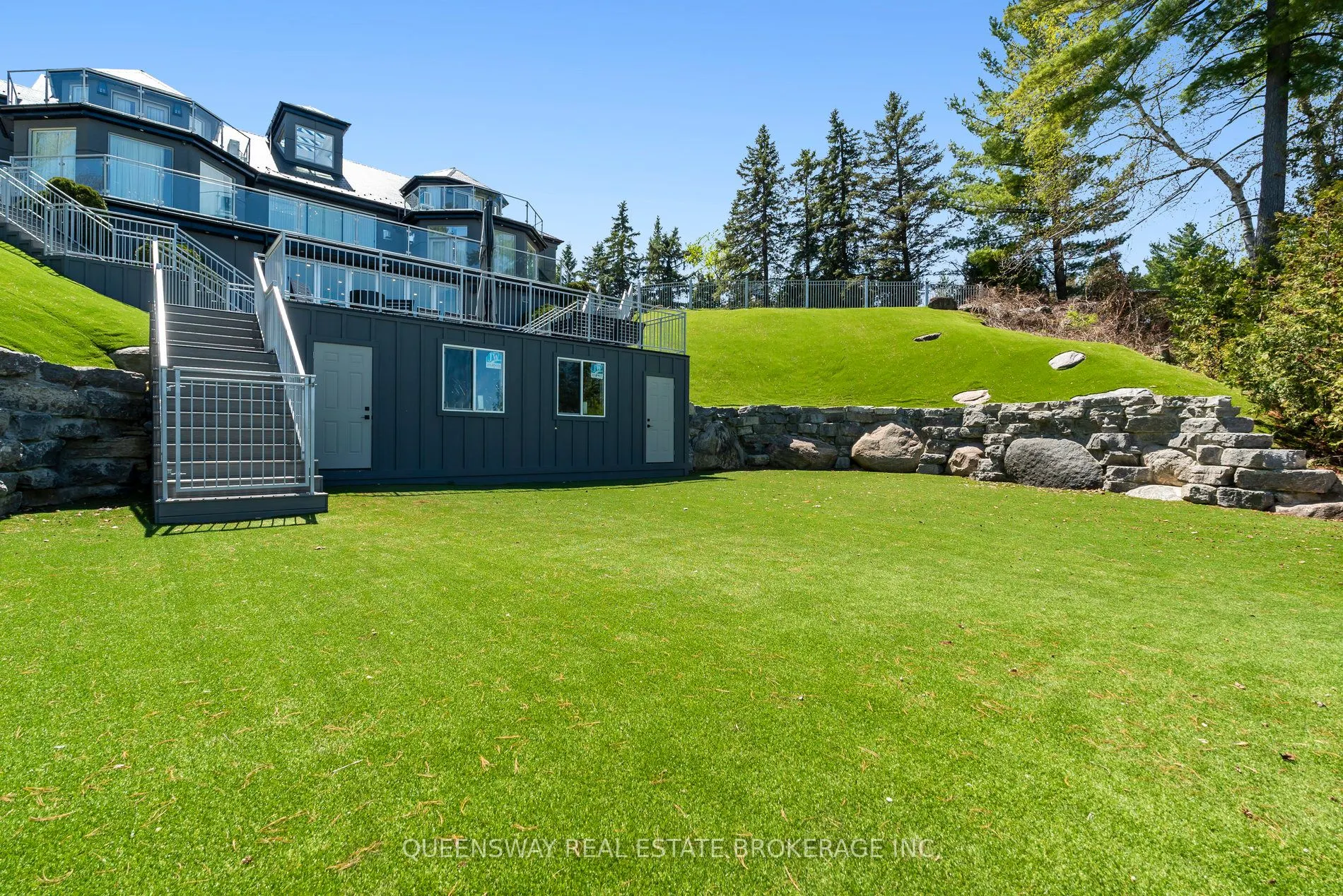 36 Pioneer Trail