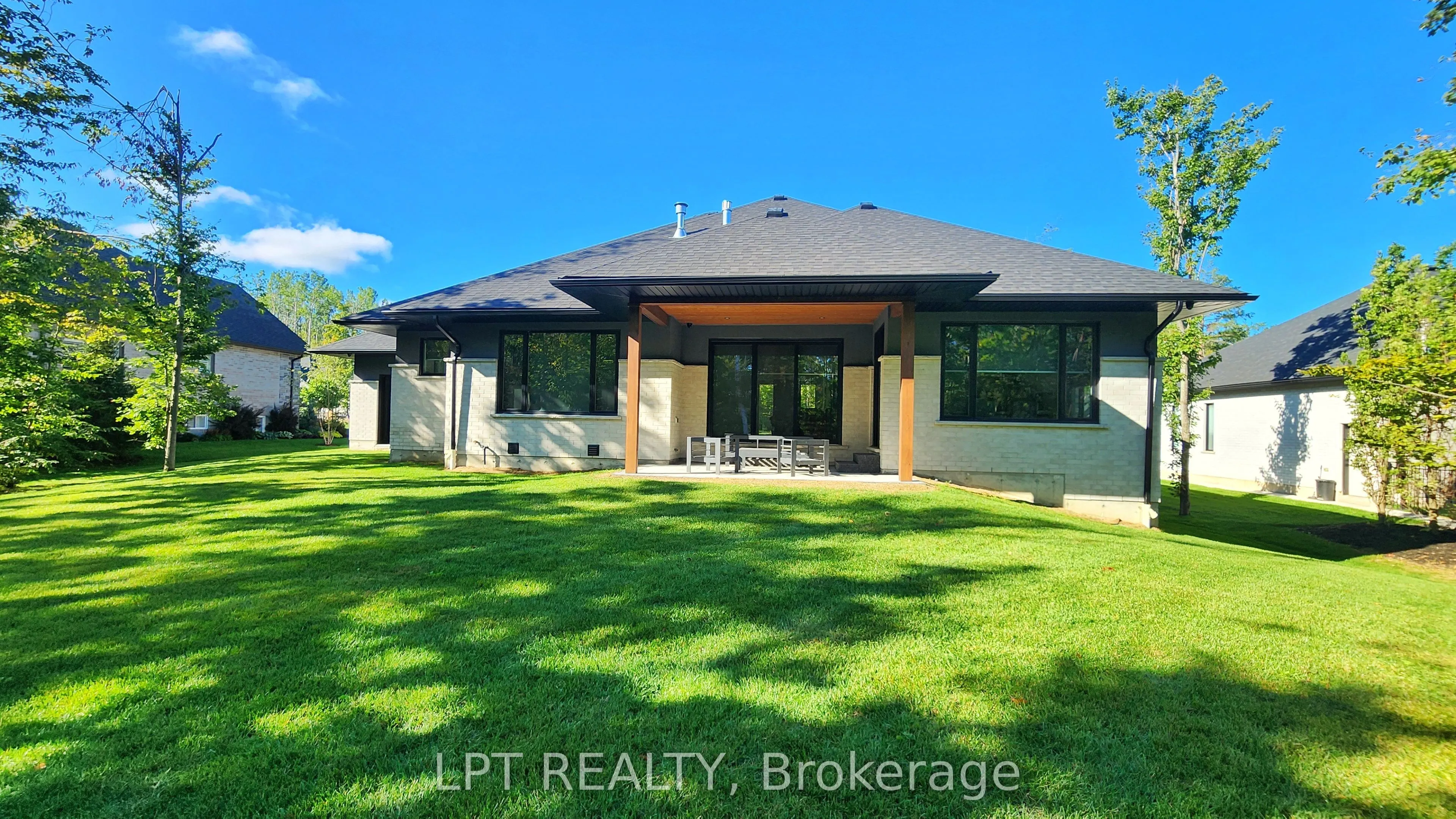 15 Byers Street