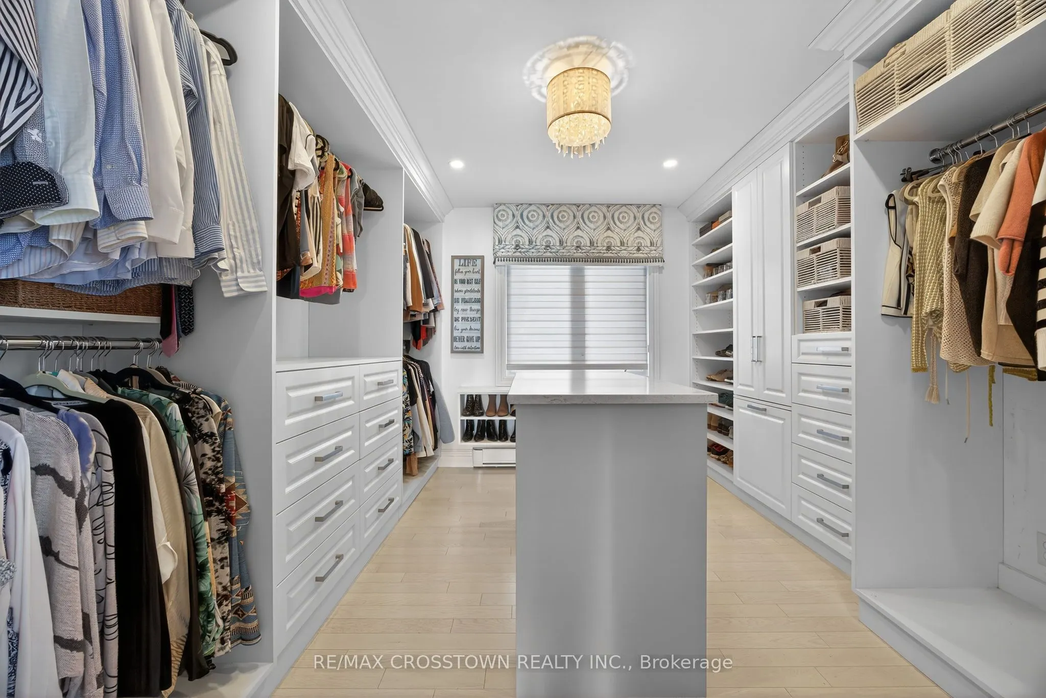 167 Lakeshore Road W