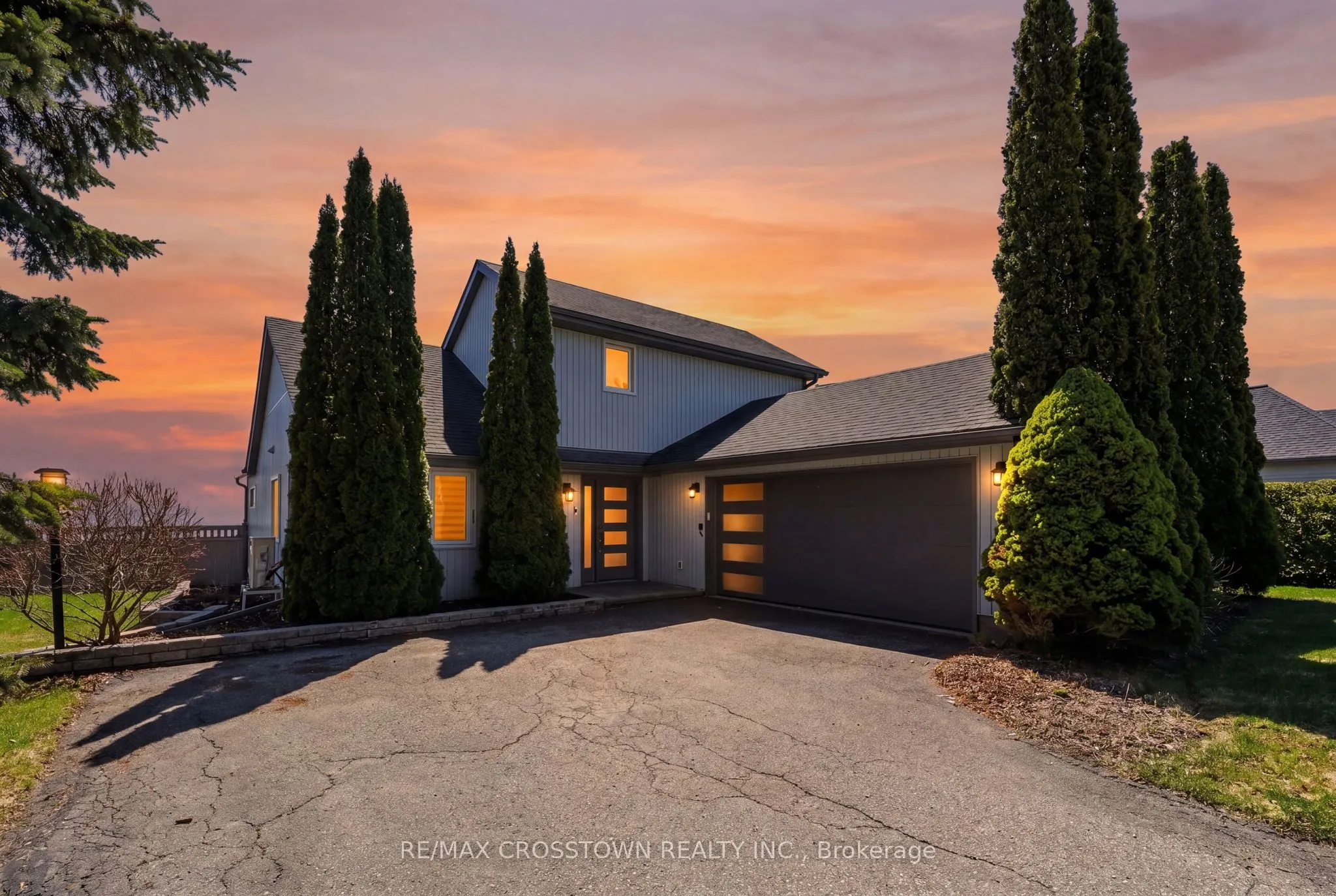 167 Lakeshore Road W