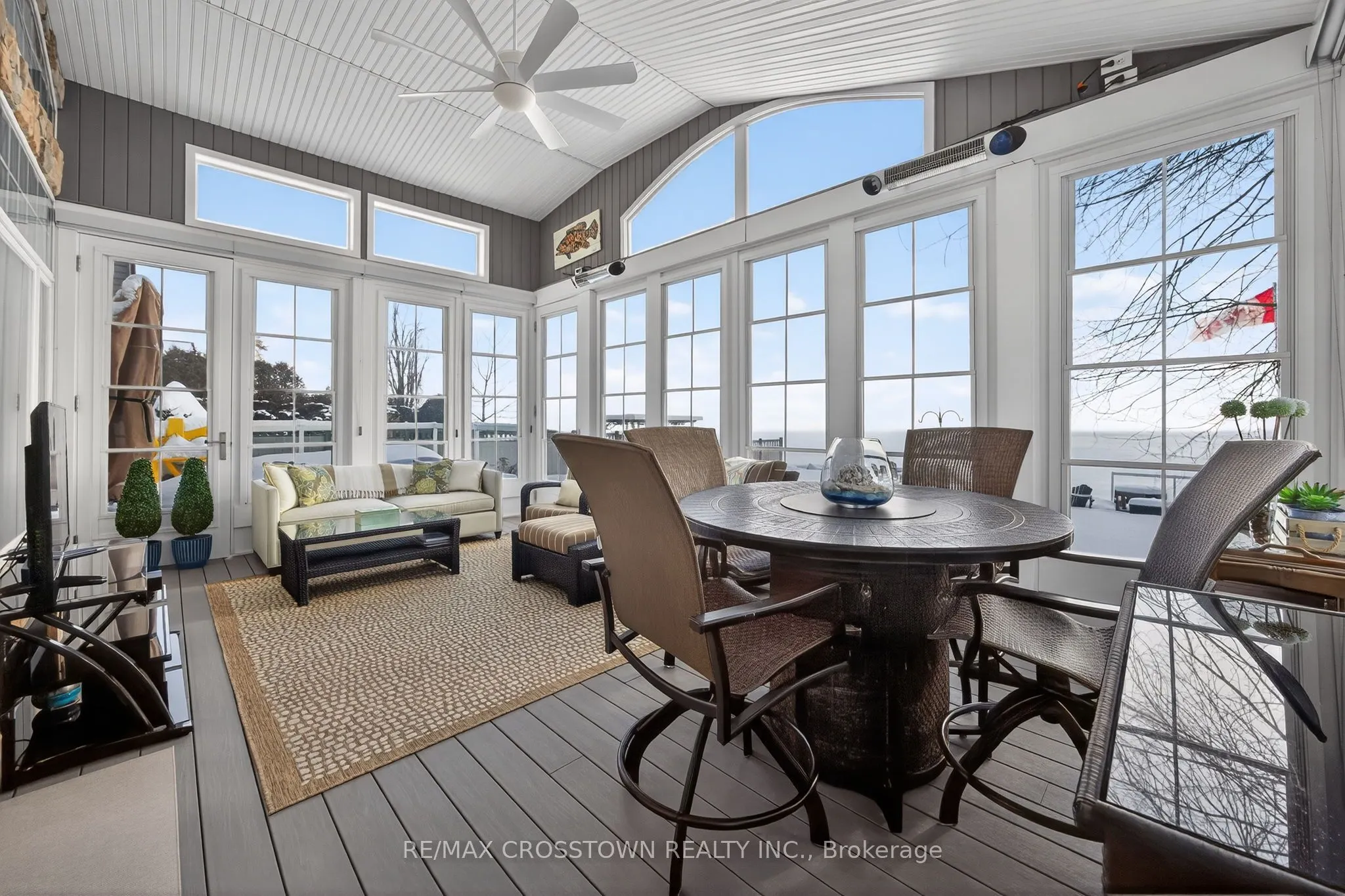 167 Lakeshore Road W
