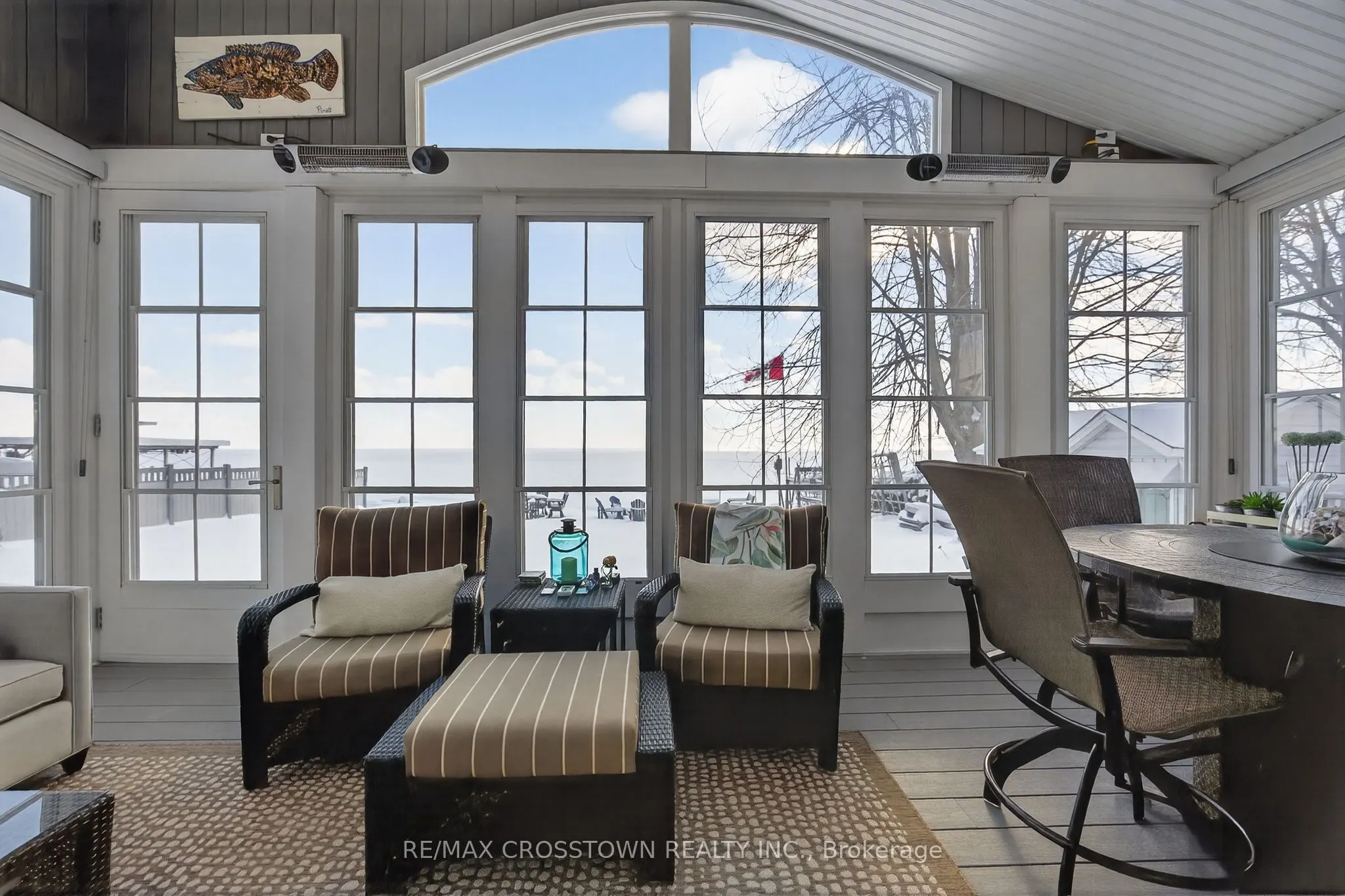 167 Lakeshore Road W