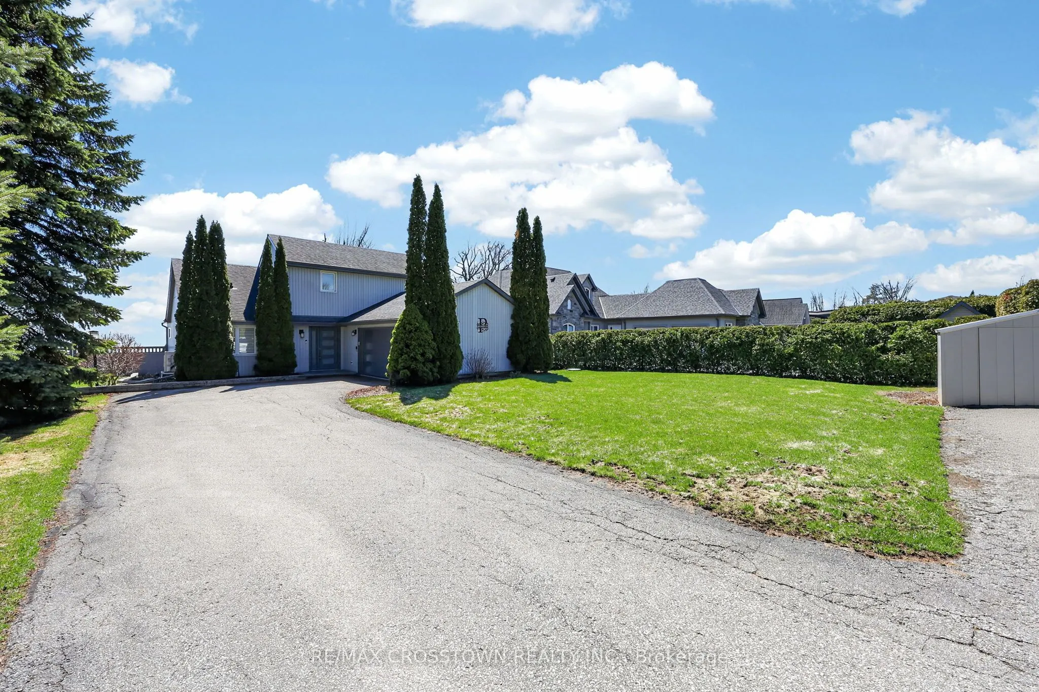 167 Lakeshore Road W