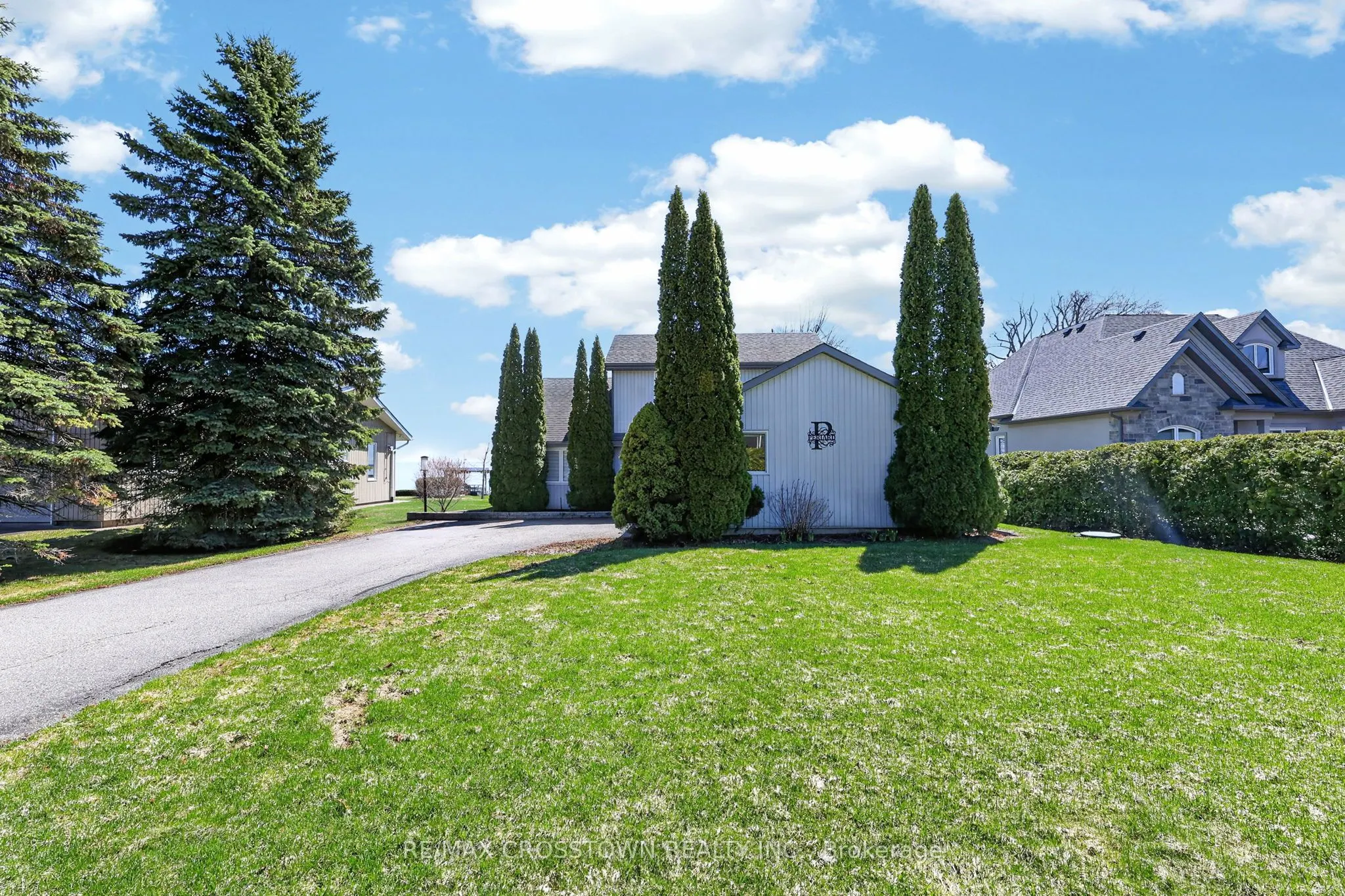 167 Lakeshore Road W