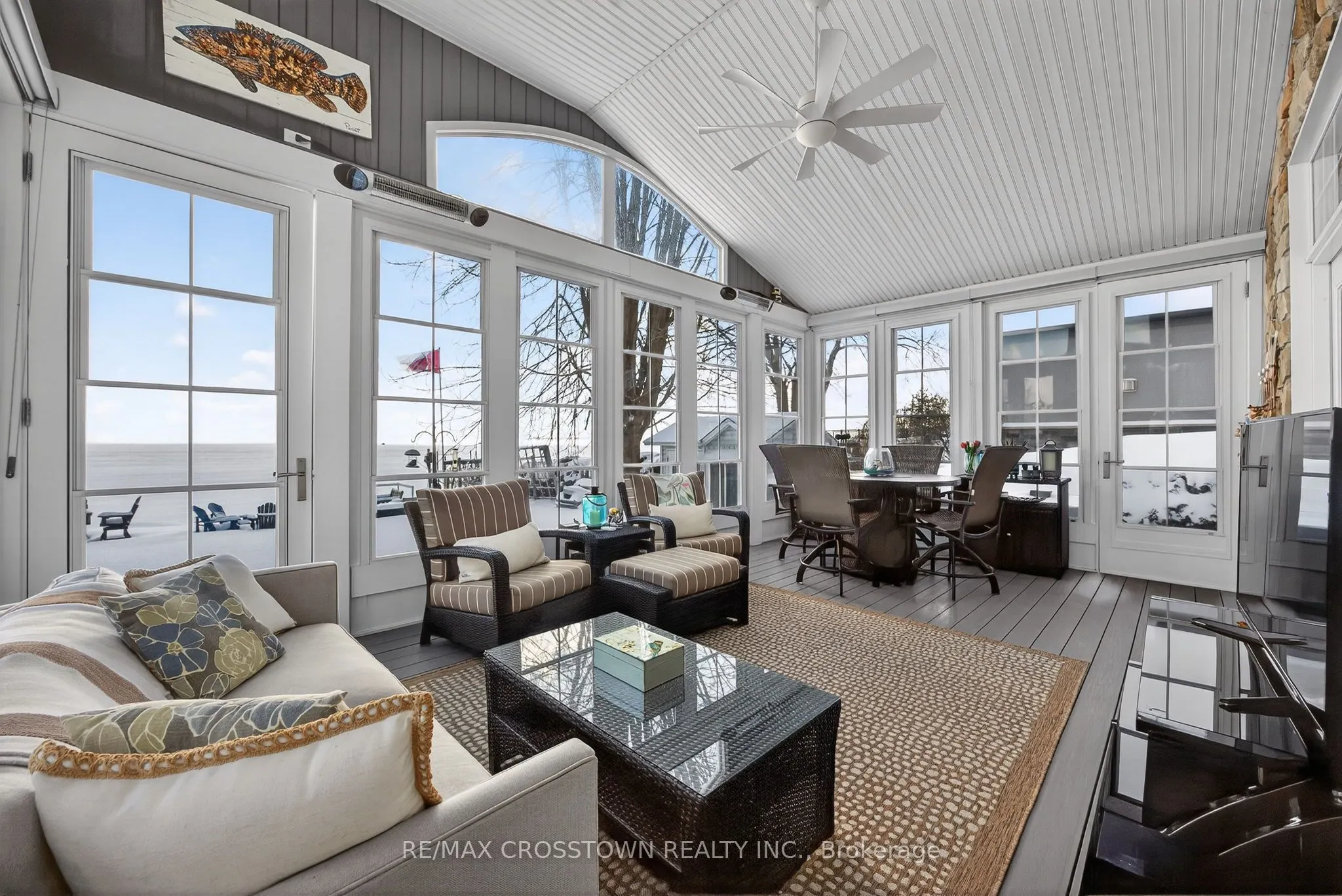 167 Lakeshore Road W