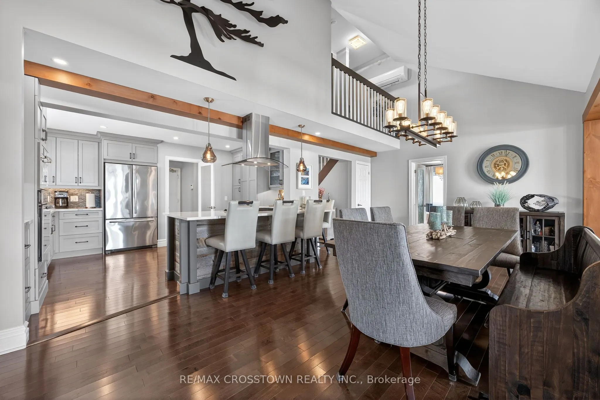 167 Lakeshore Road W