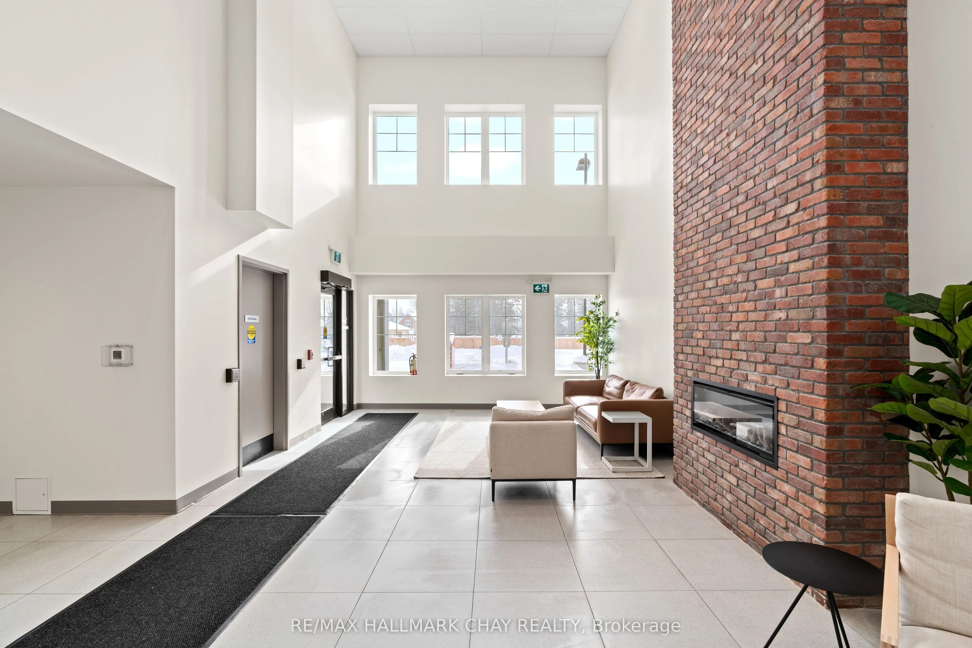 121 Mary Street #224