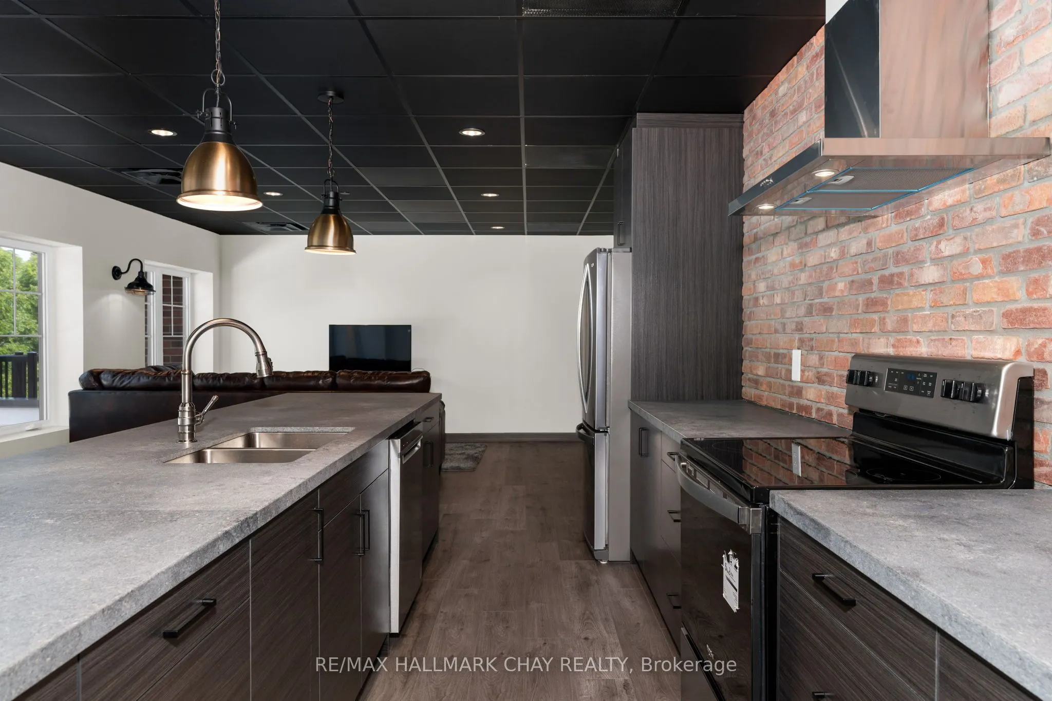 121 Mary Street #224