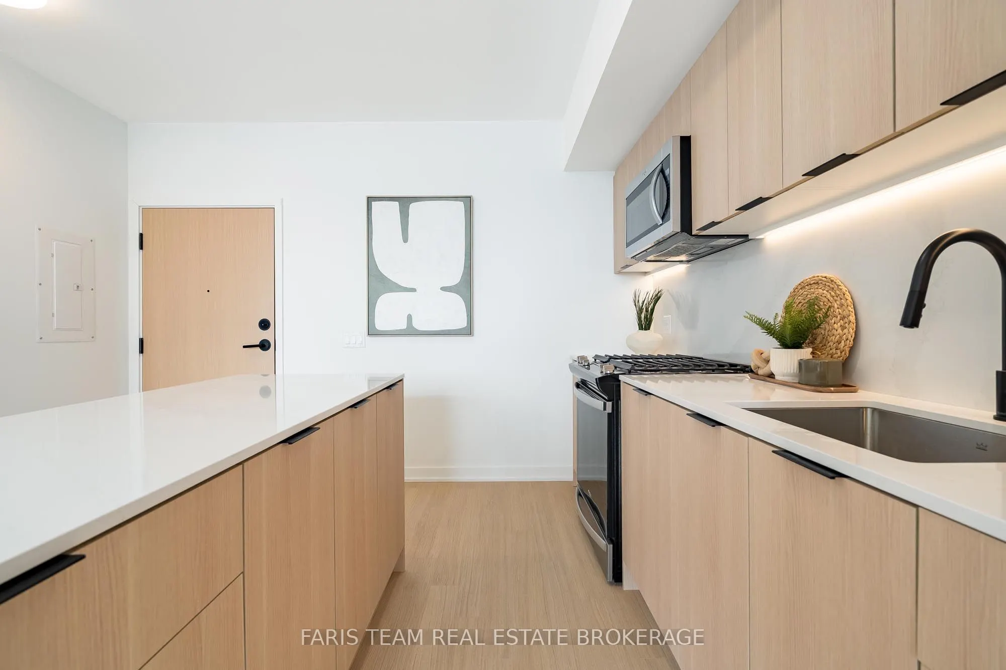 31 Huron Street #611