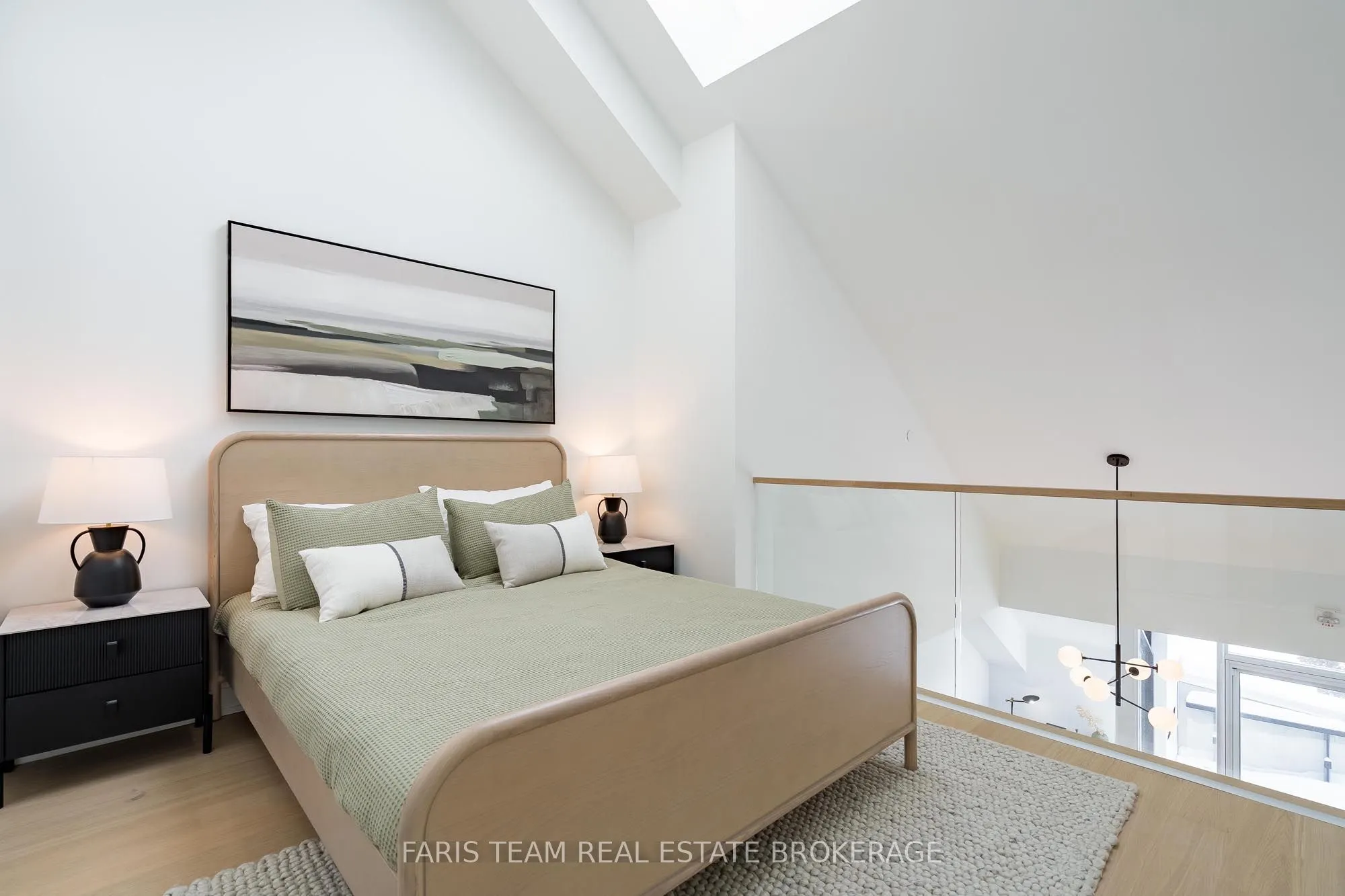 31 Huron Street #611