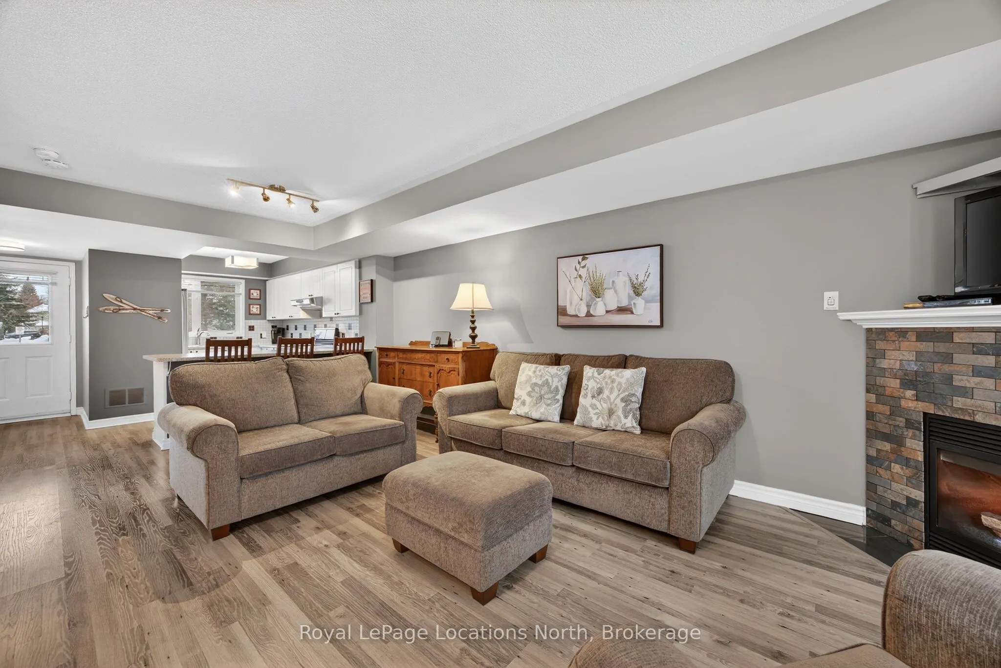 43 SUNDIAL Court #22