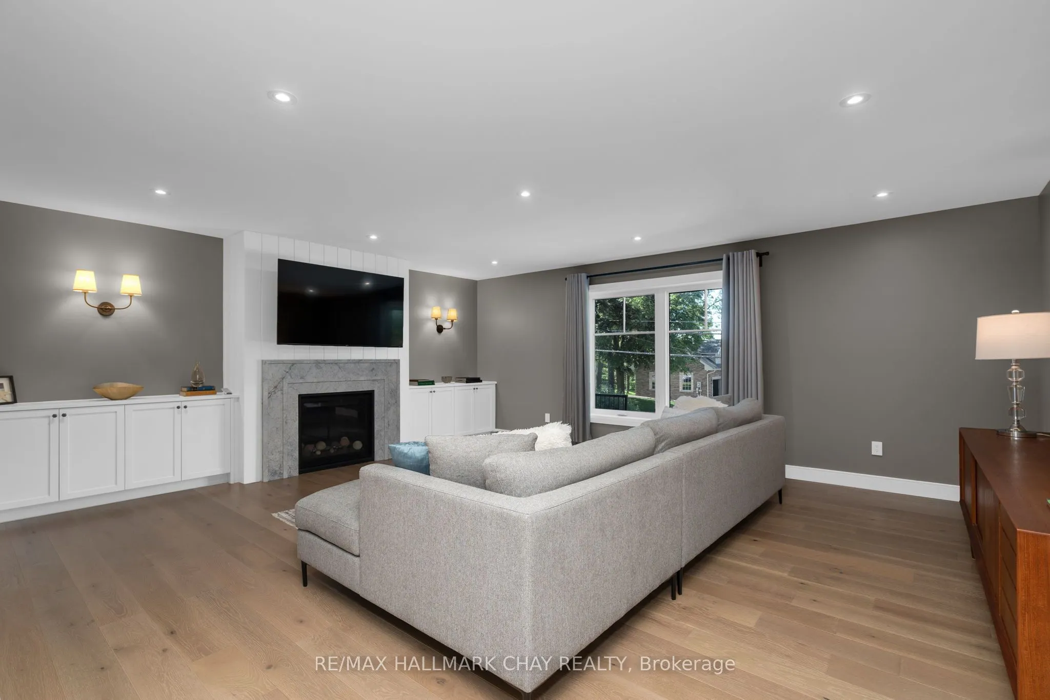 98 Shanty Bay Road