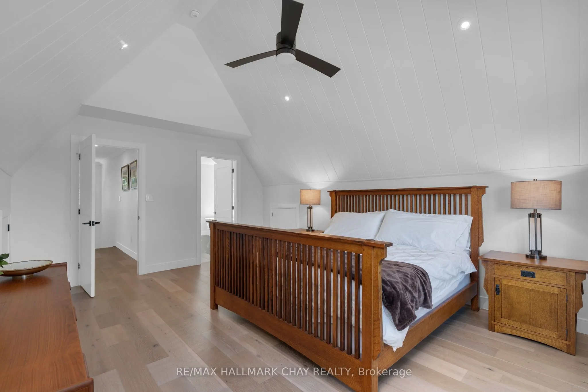 98 Shanty Bay Road