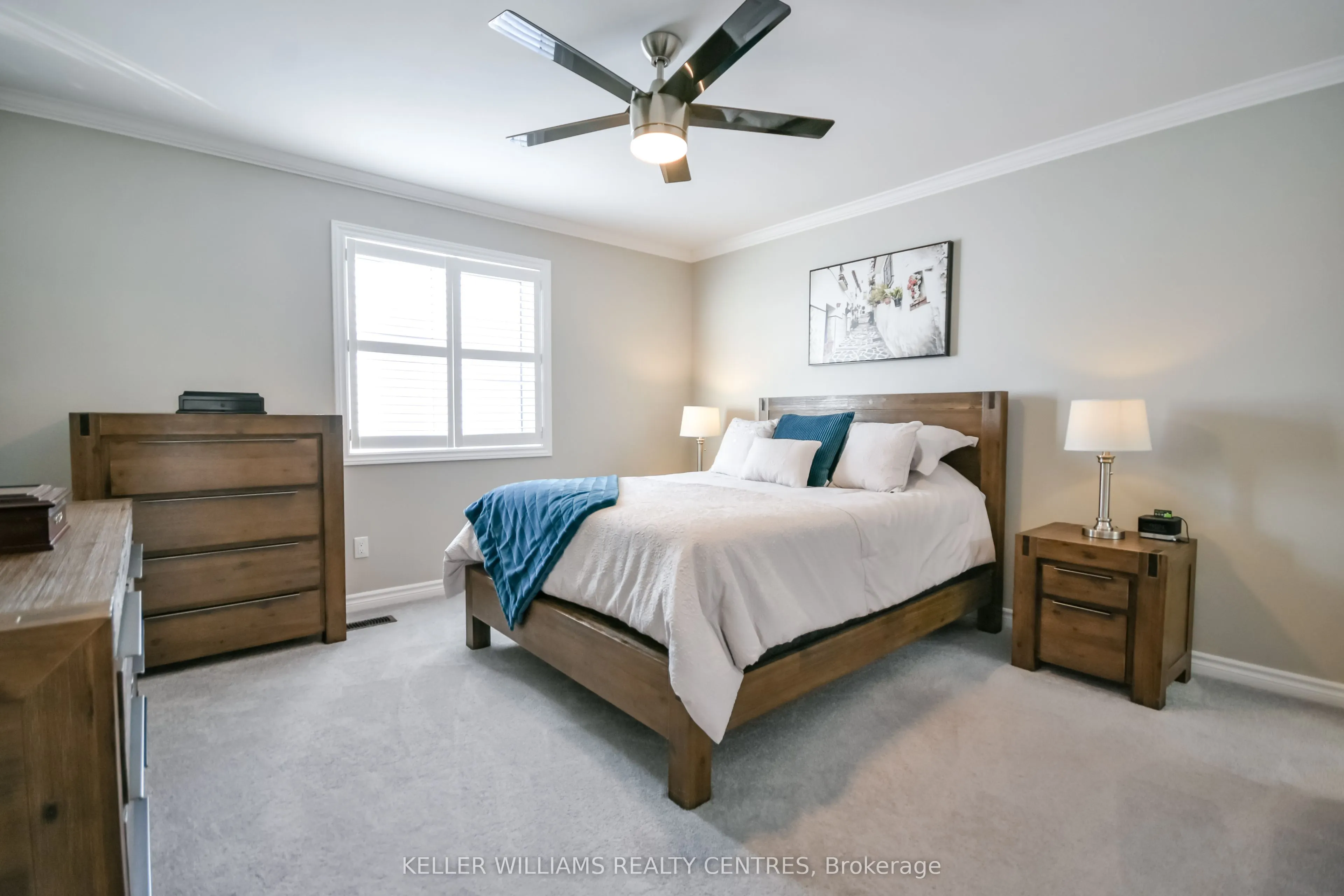 10 Sinclair Crescent