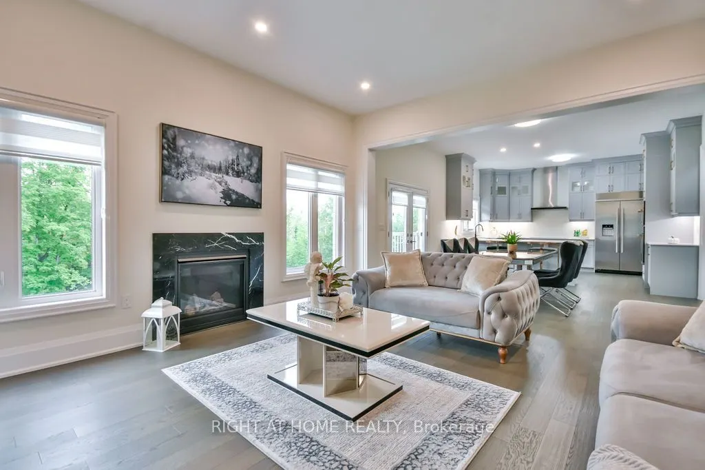 8 Forest Heights Court