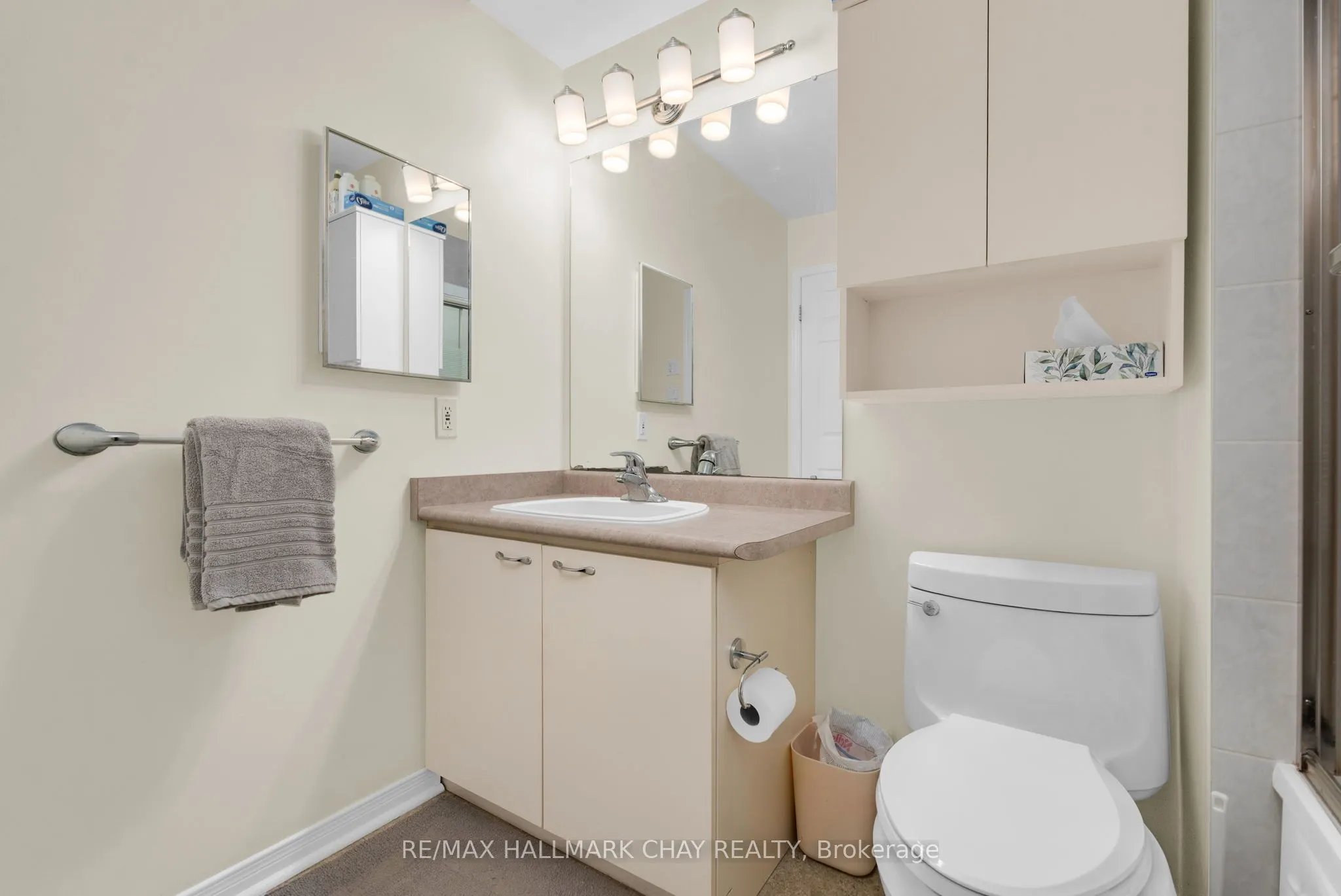 21 Kempenfelt Drive #103