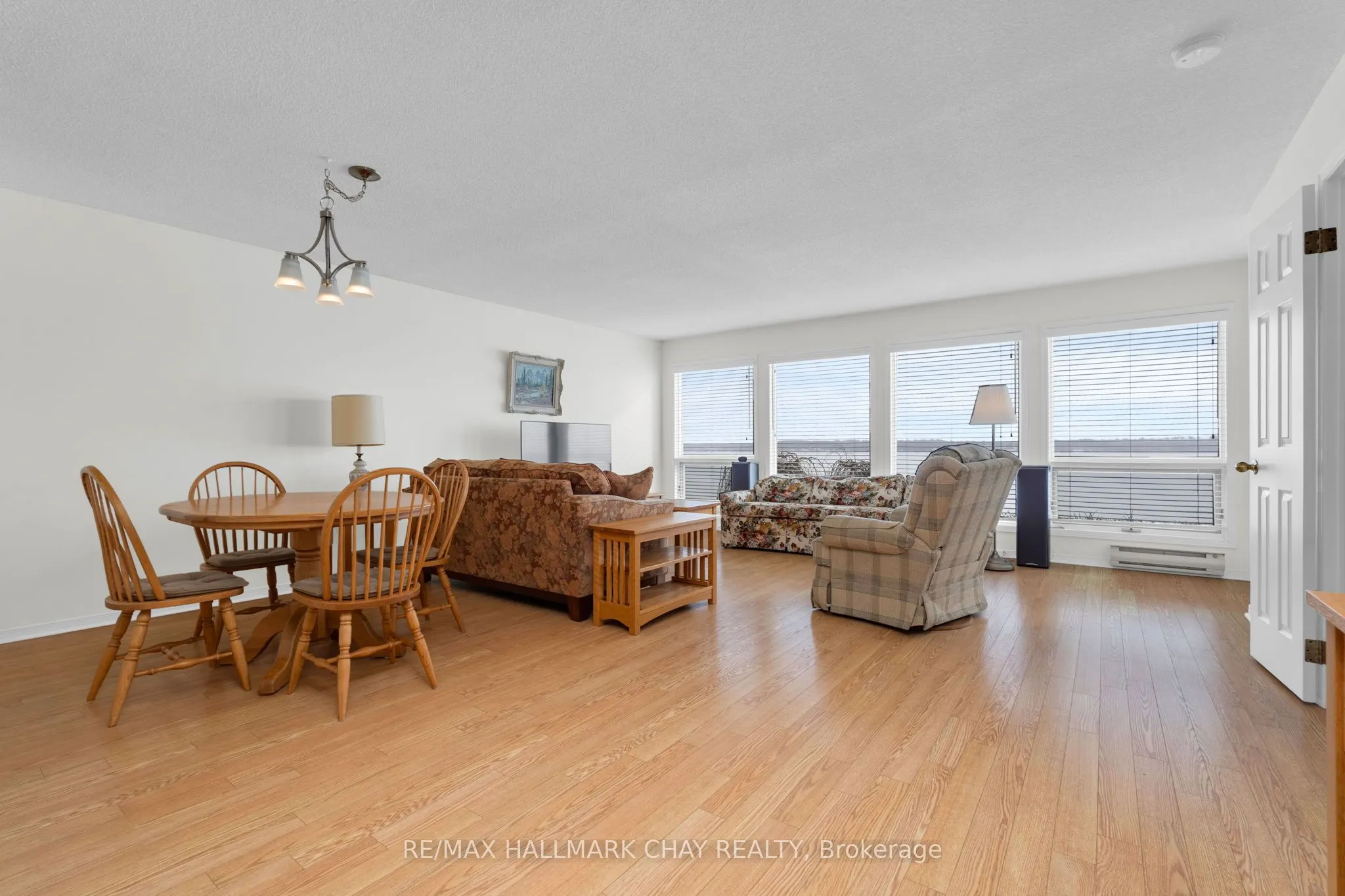 21 Kempenfelt Drive #103