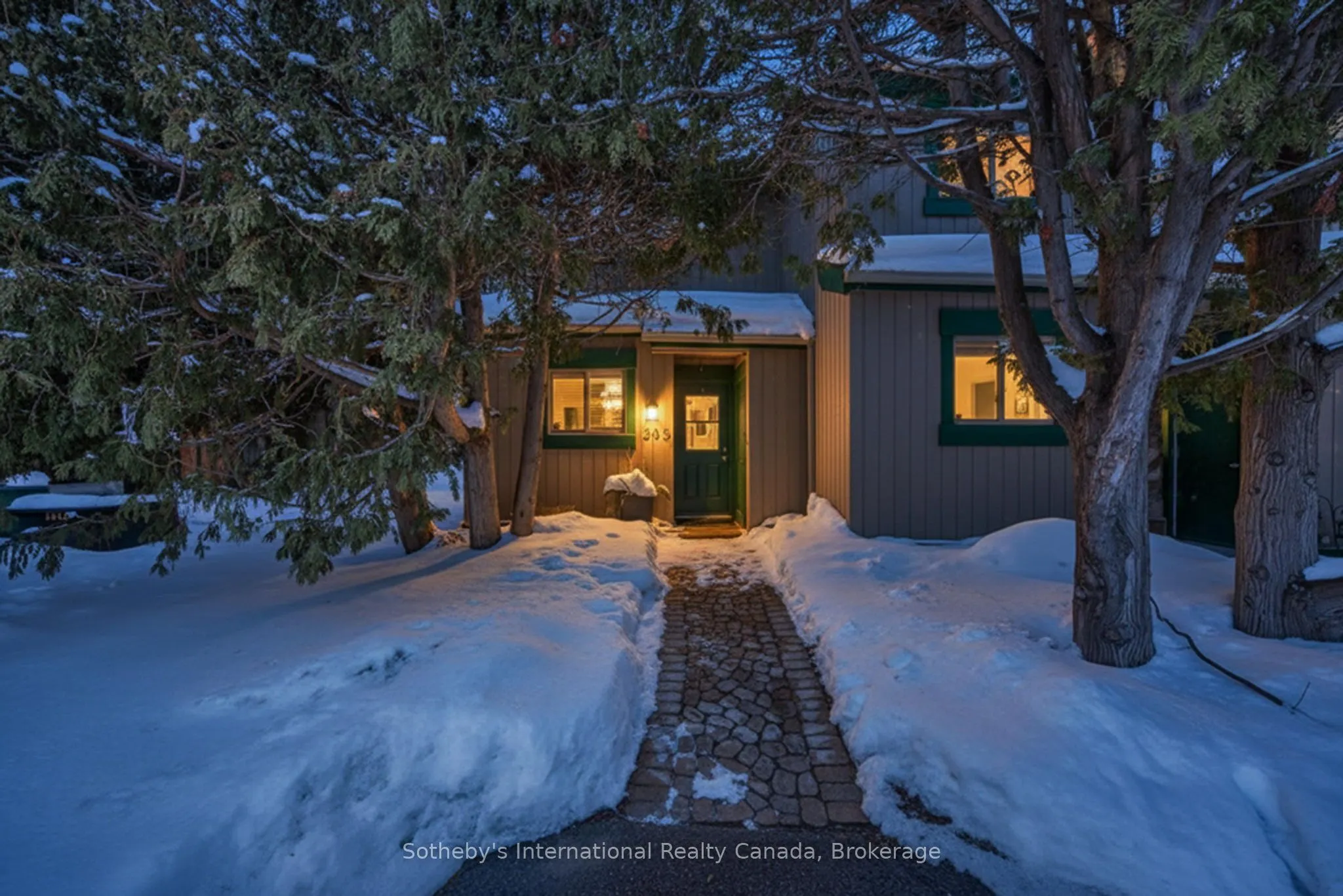 11 Harbour Street W #345