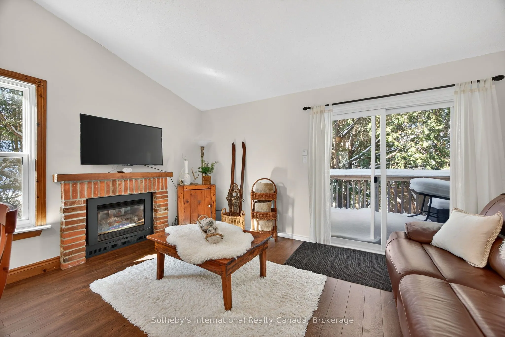 11 Harbour Street W #345