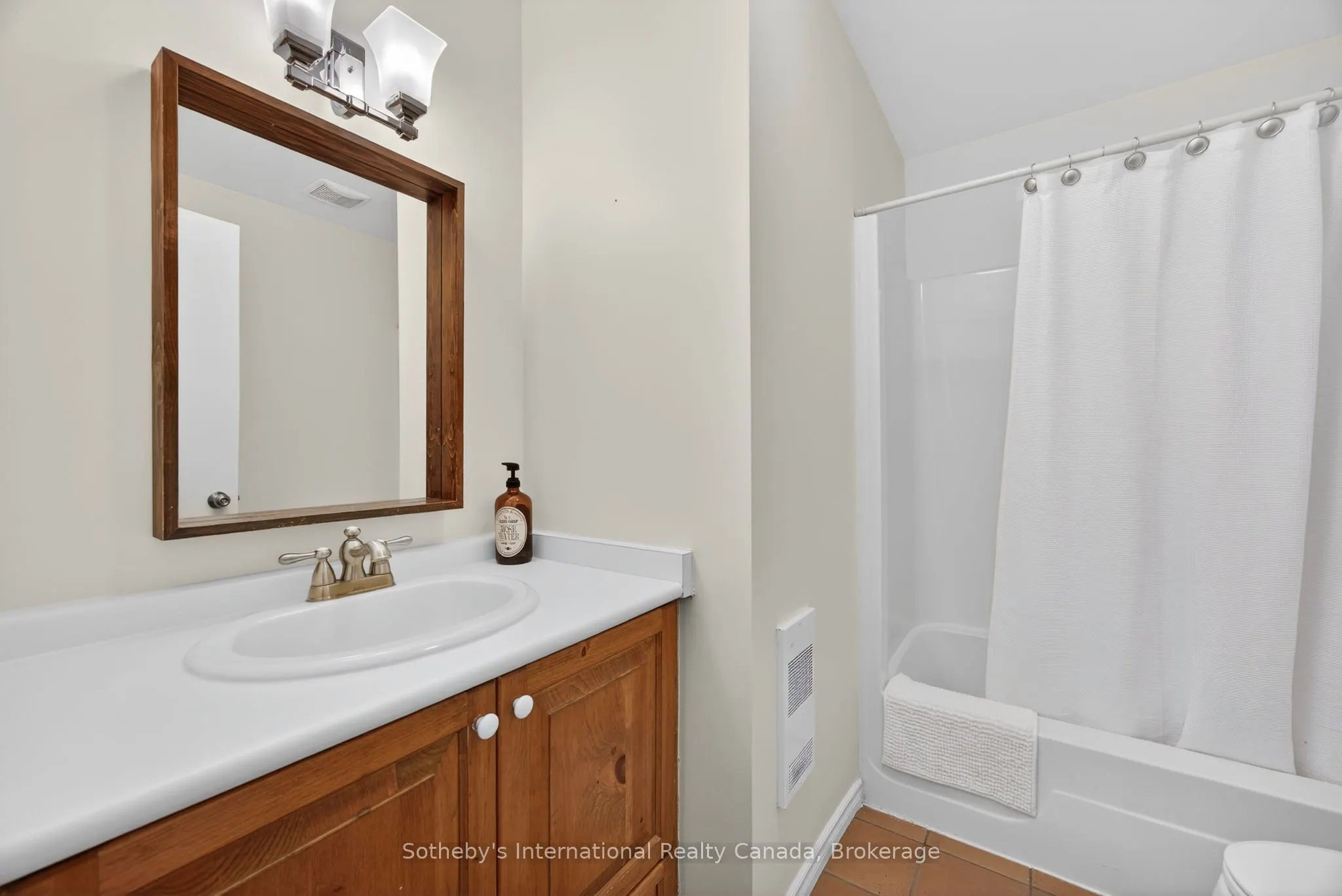 11 Harbour Street W #345