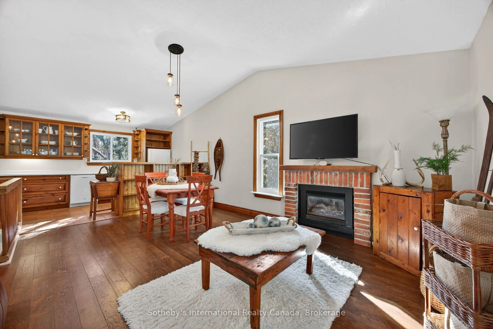 11 Harbour Street W #345