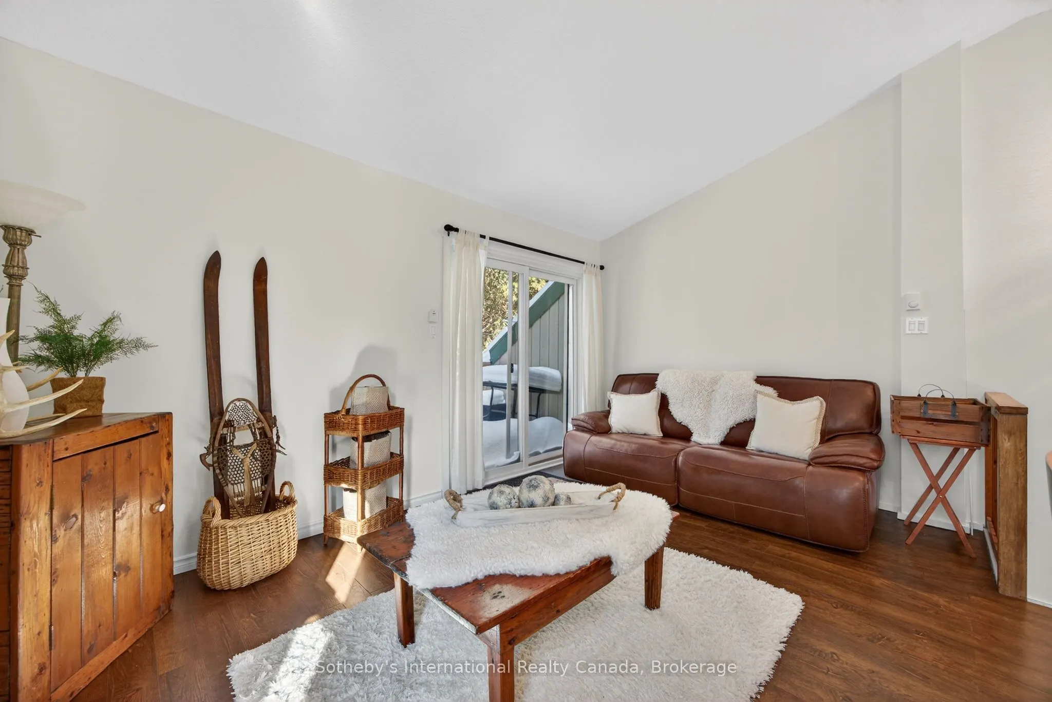 11 Harbour Street W #345