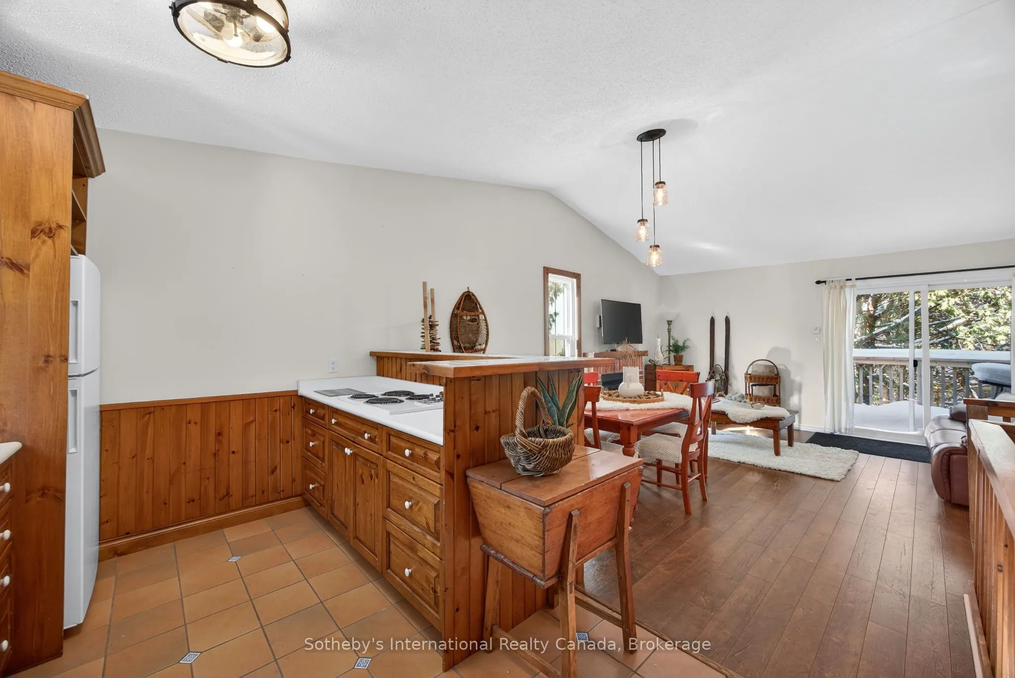 11 Harbour Street W #345
