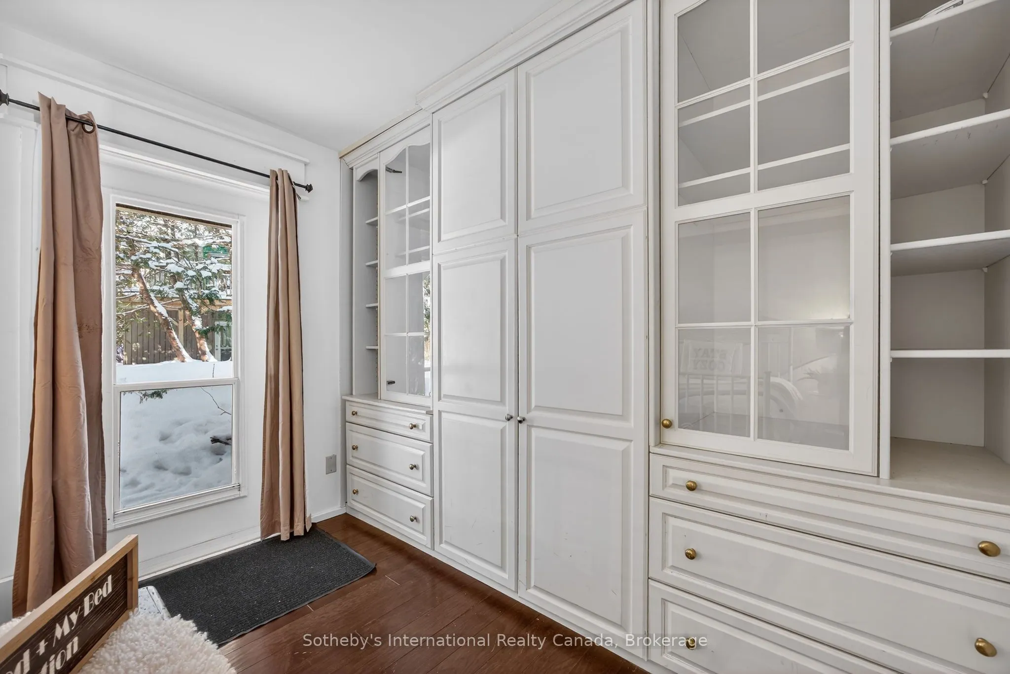 11 Harbour Street W #345