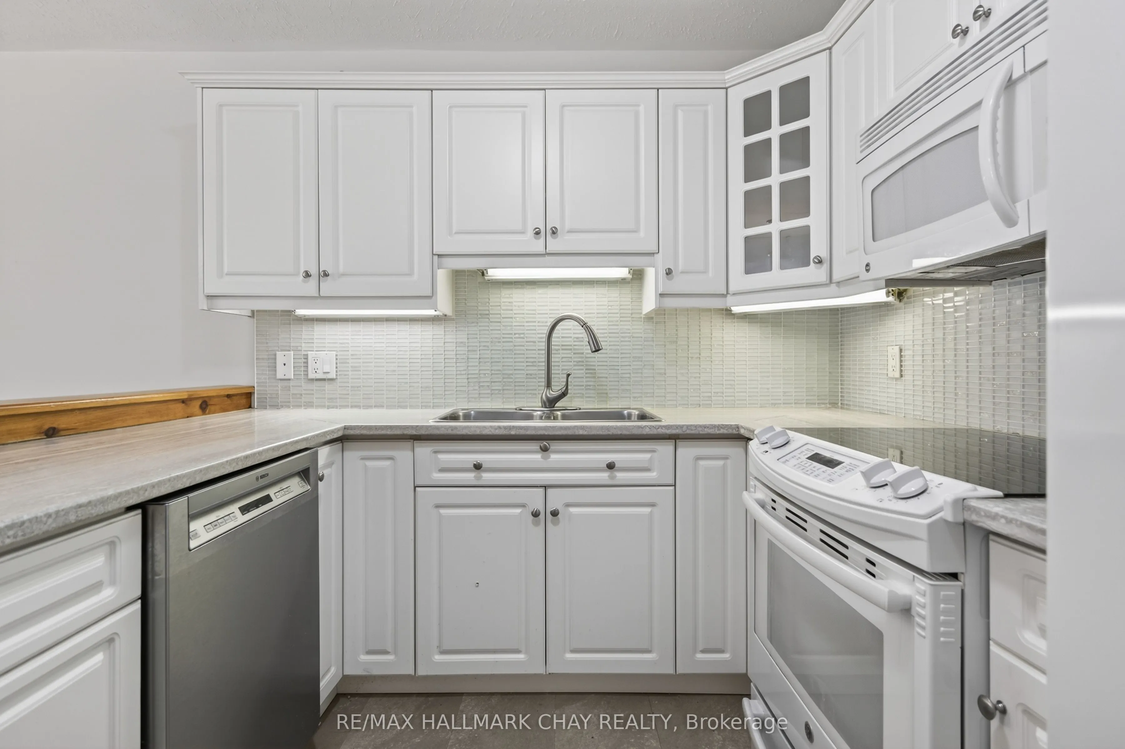 275 Huron Street #11