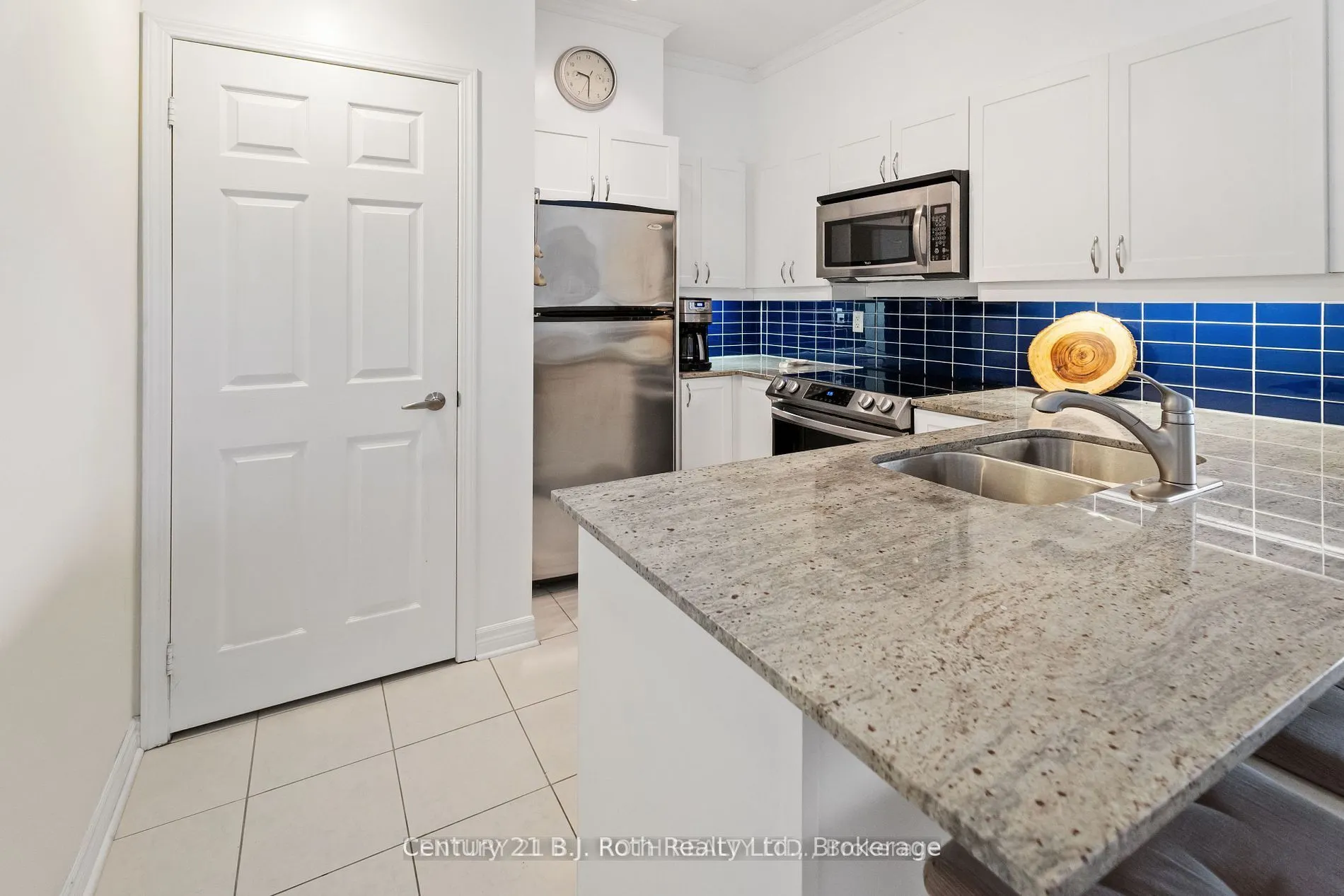 354 Atherley Road #211