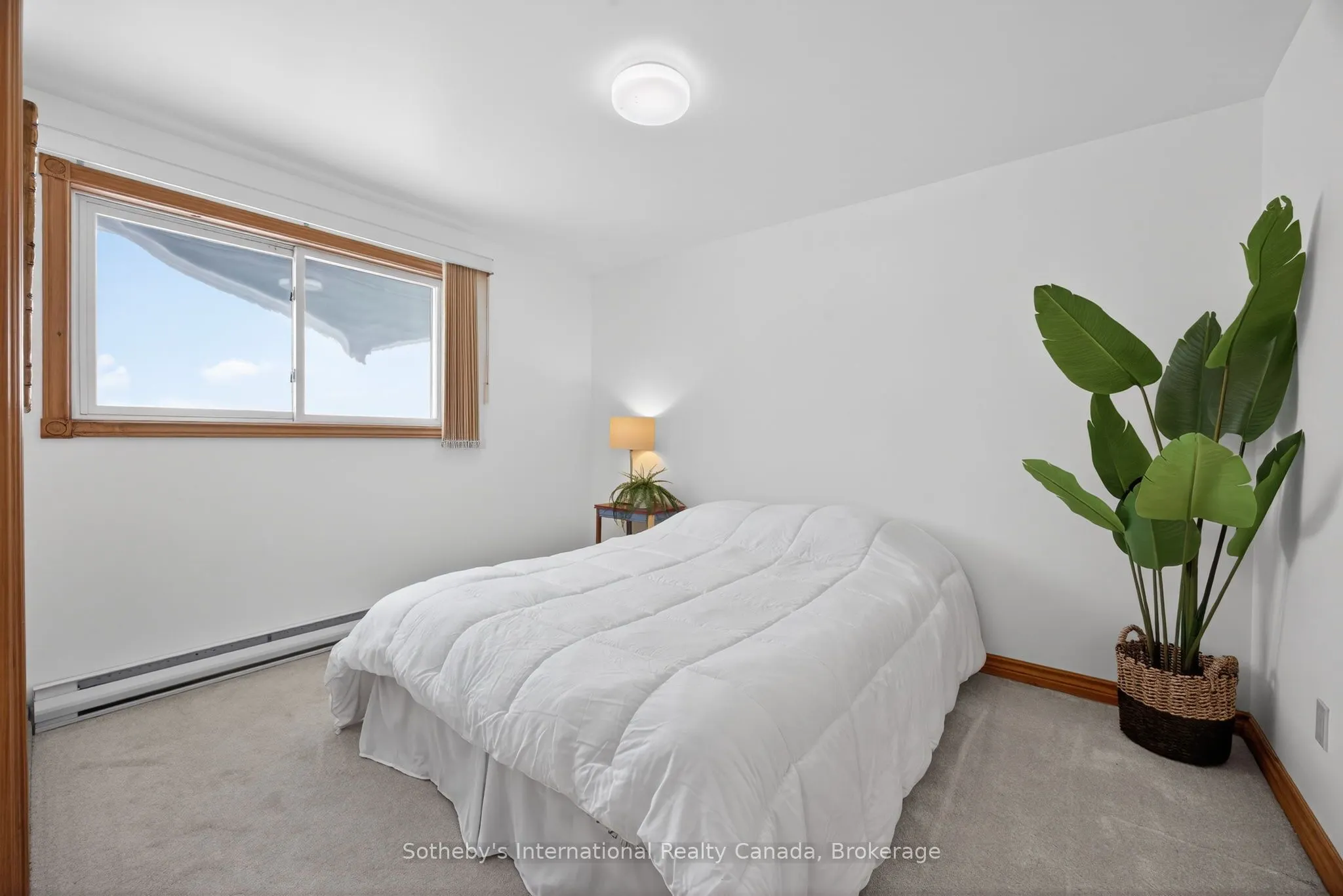1420 Tiny Beaches Road N