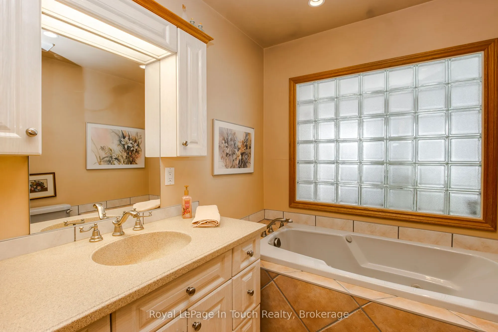 2554 Champlain Road