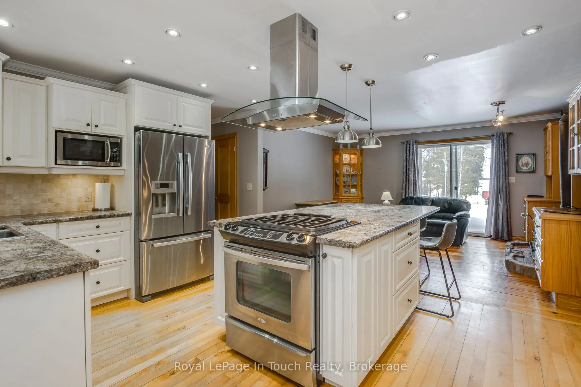 2554 Champlain Road
