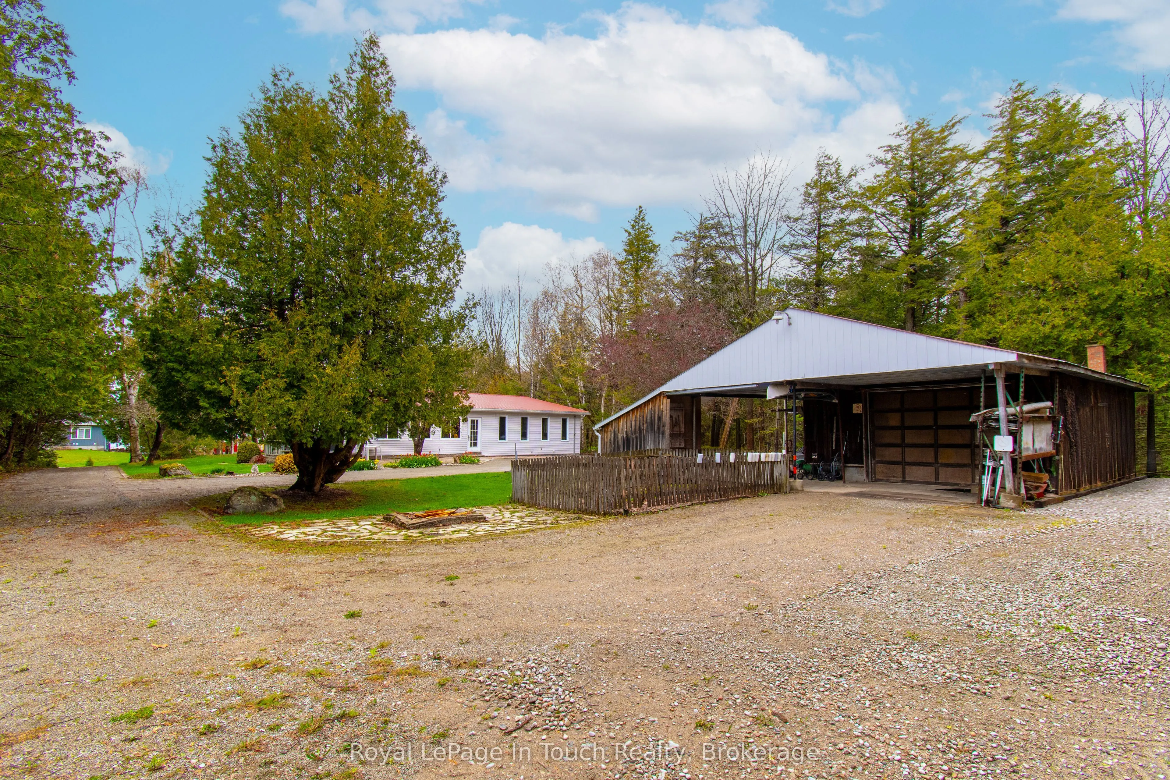 2554 Champlain Road