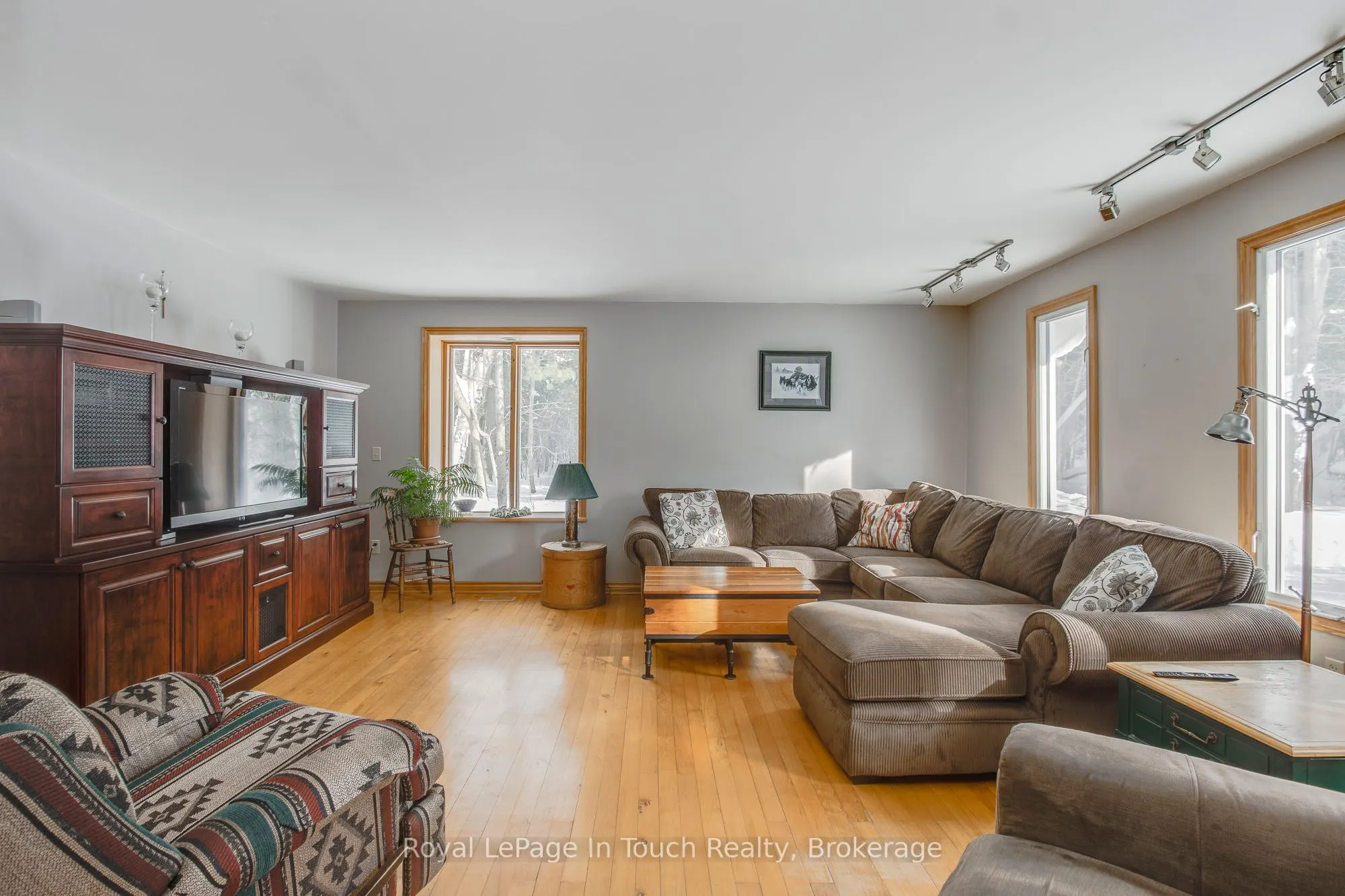 2554 Champlain Road