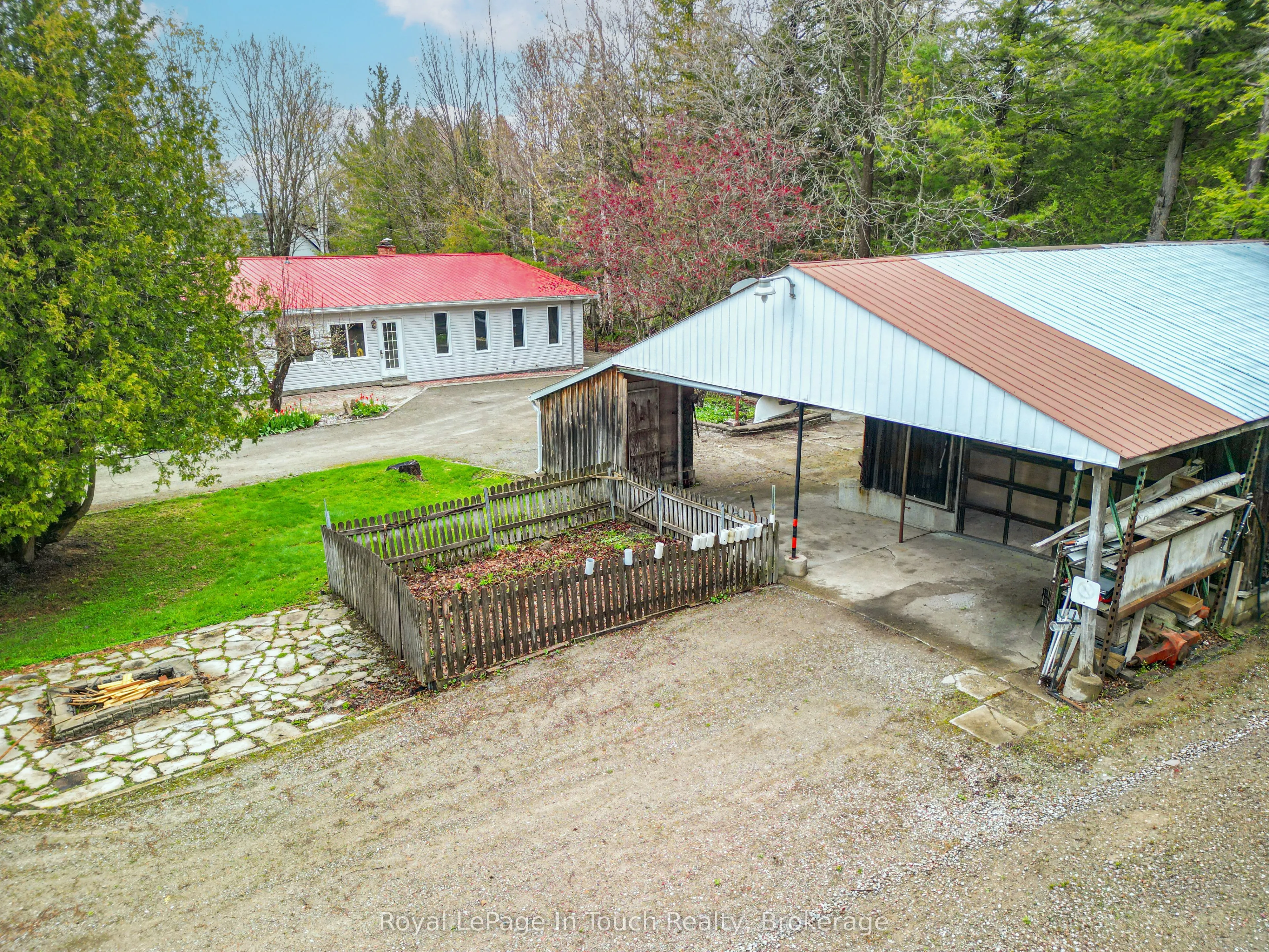 2554 Champlain Road