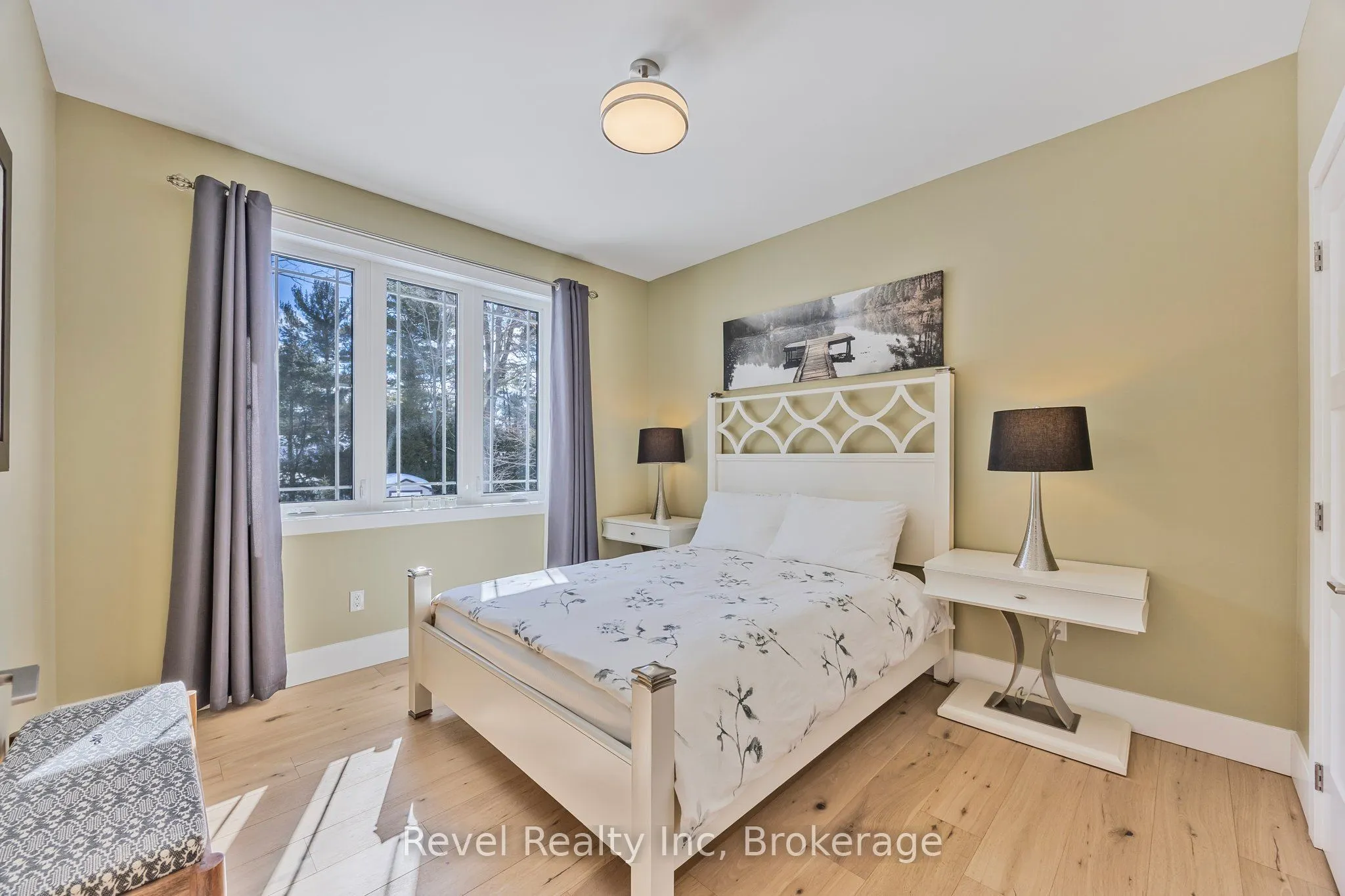 15 Stoney Road