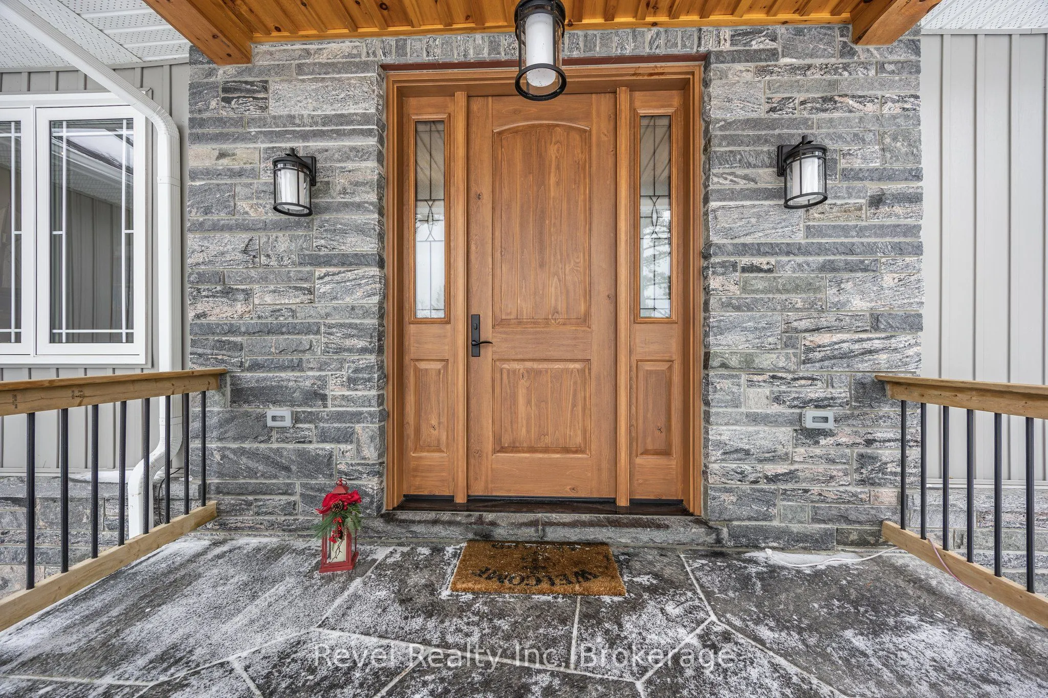 15 Stoney Road